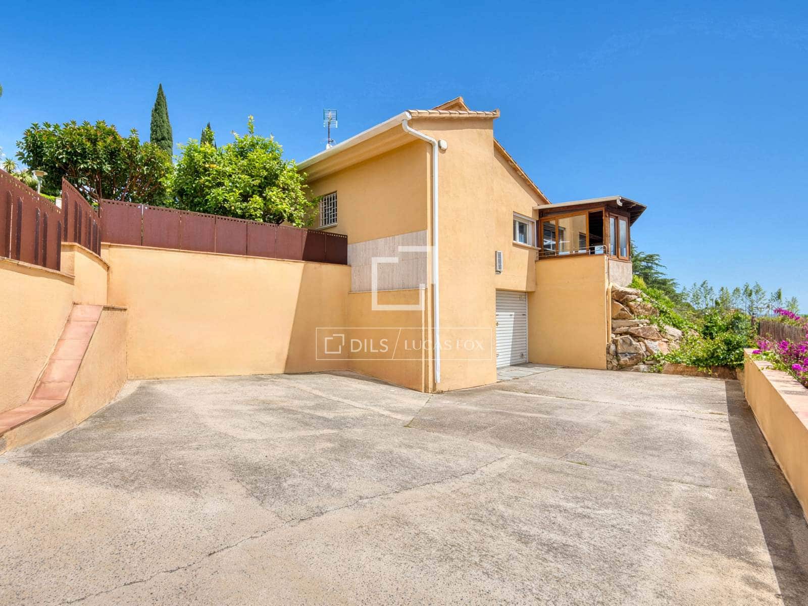4 Zimmer Villa zu verkaufen in Platja d'Aro mit Pool Garage - 1.100.000 € (Ref: 9831957)