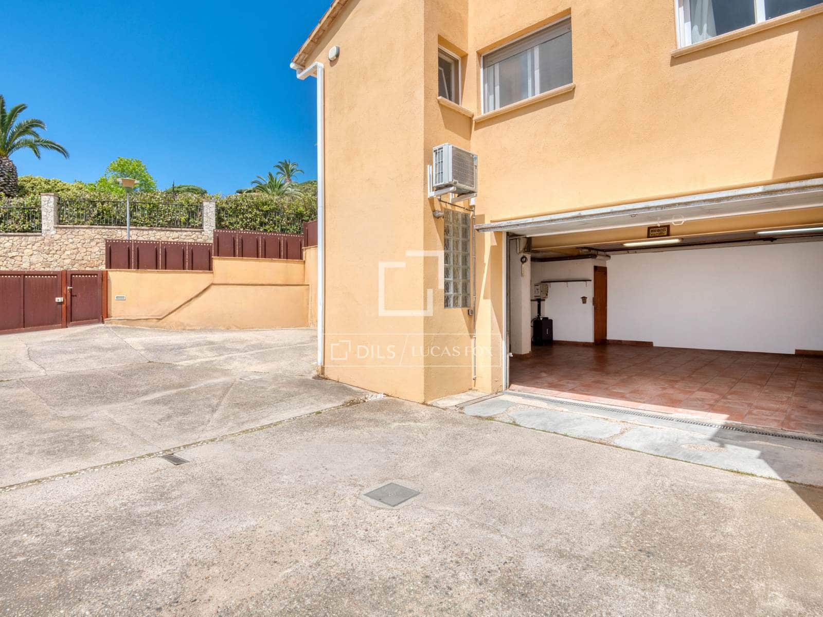 4 Zimmer Villa zu verkaufen in Platja d'Aro mit Pool Garage - 1.100.000 € (Ref: 9831957)