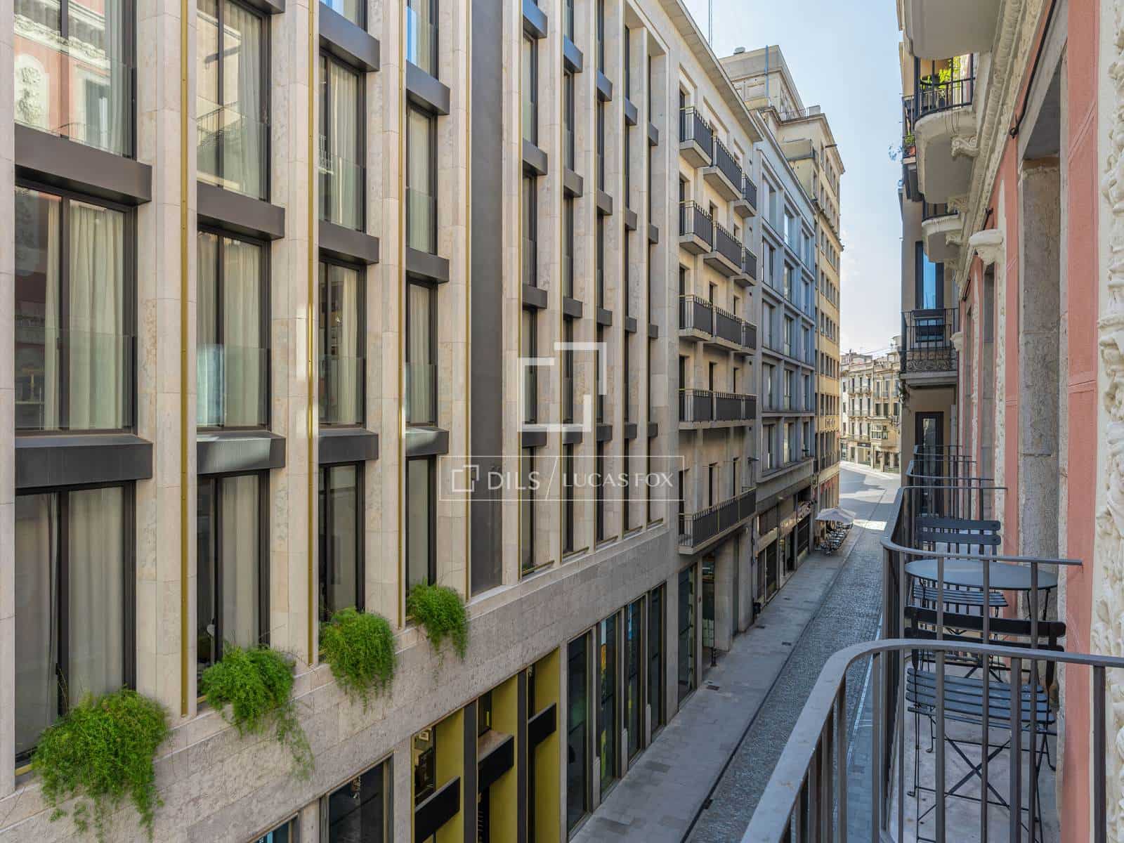 3 soveværelse Lejlighed til salg i Girona by - € 750.000 (Ref: 9832277)