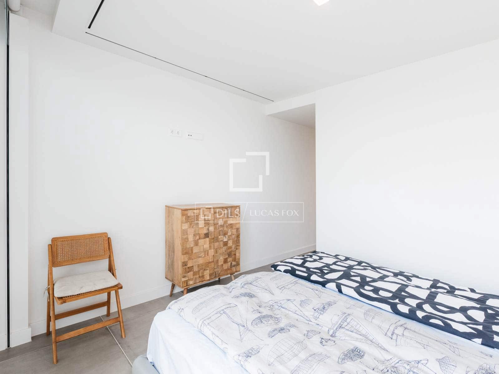 Villa/Maison de 3 chambres à louer à Madrid ville avec piscine garage - 6 300 € (Ref: 9832278)