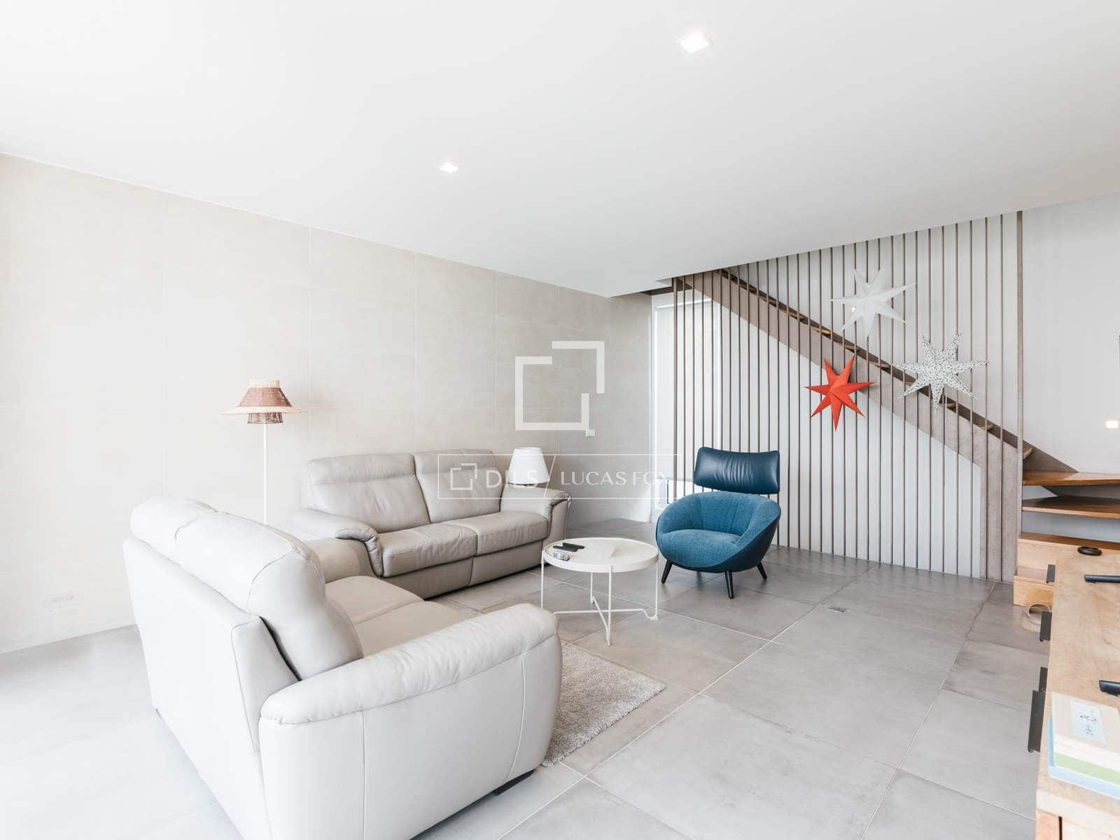 Villa/Maison de 3 chambres à louer à Madrid ville avec piscine garage - 6 300 € (Ref: 9832278)