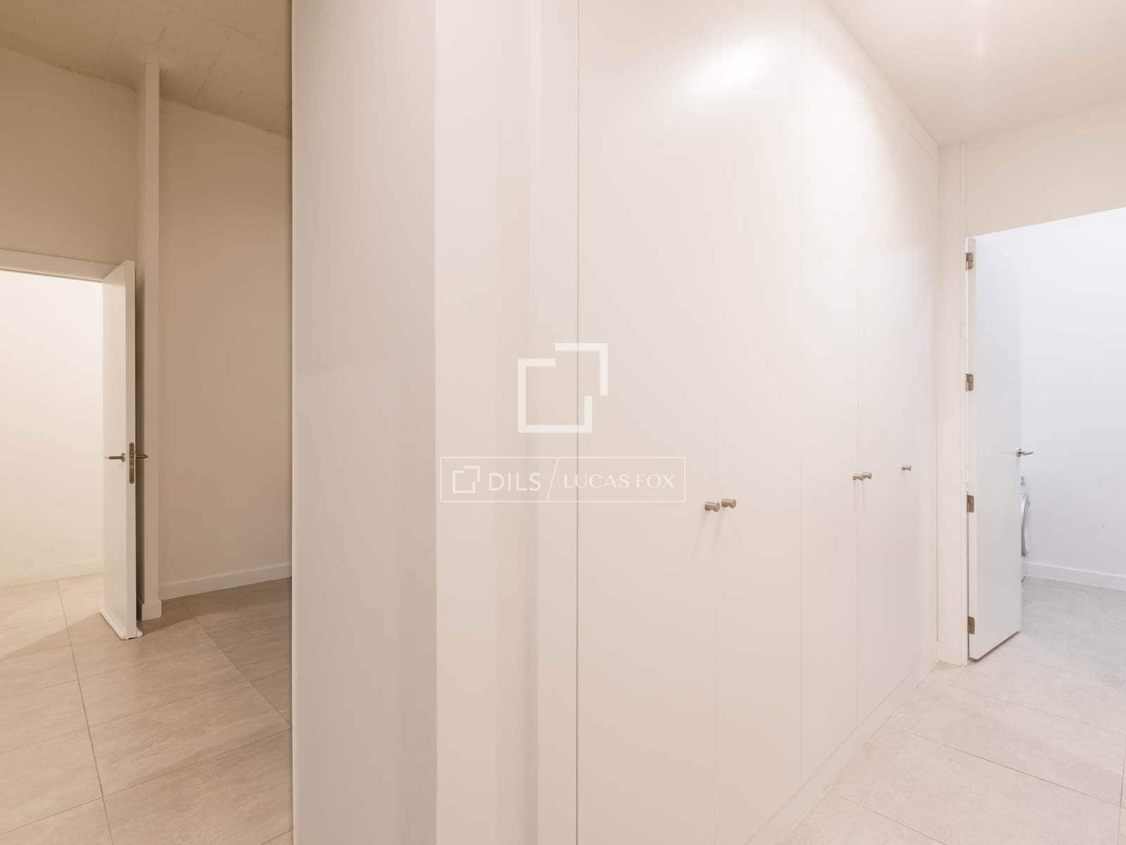 Villa/Maison de 3 chambres à louer à Madrid ville avec piscine garage - 6 300 € (Ref: 9832278)