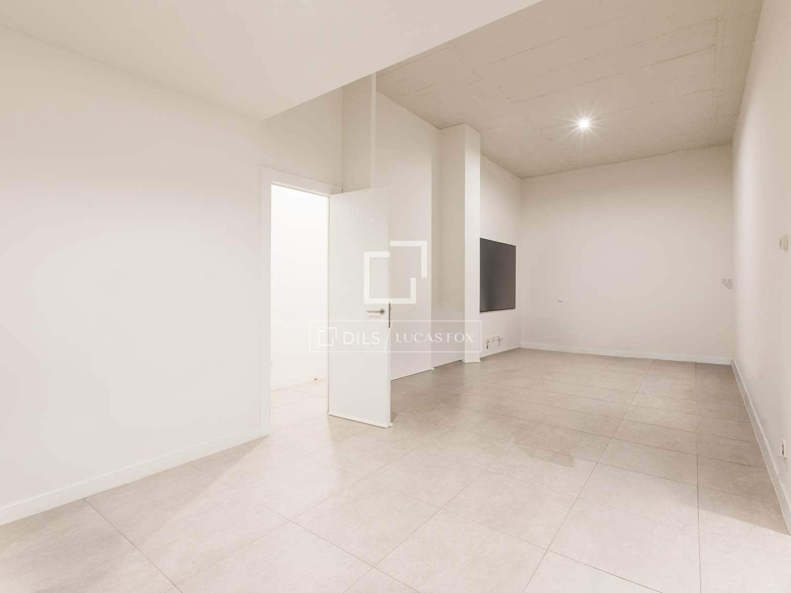Villa/Maison de 3 chambres à louer à Madrid ville avec piscine garage - 6 300 € (Ref: 9832278)