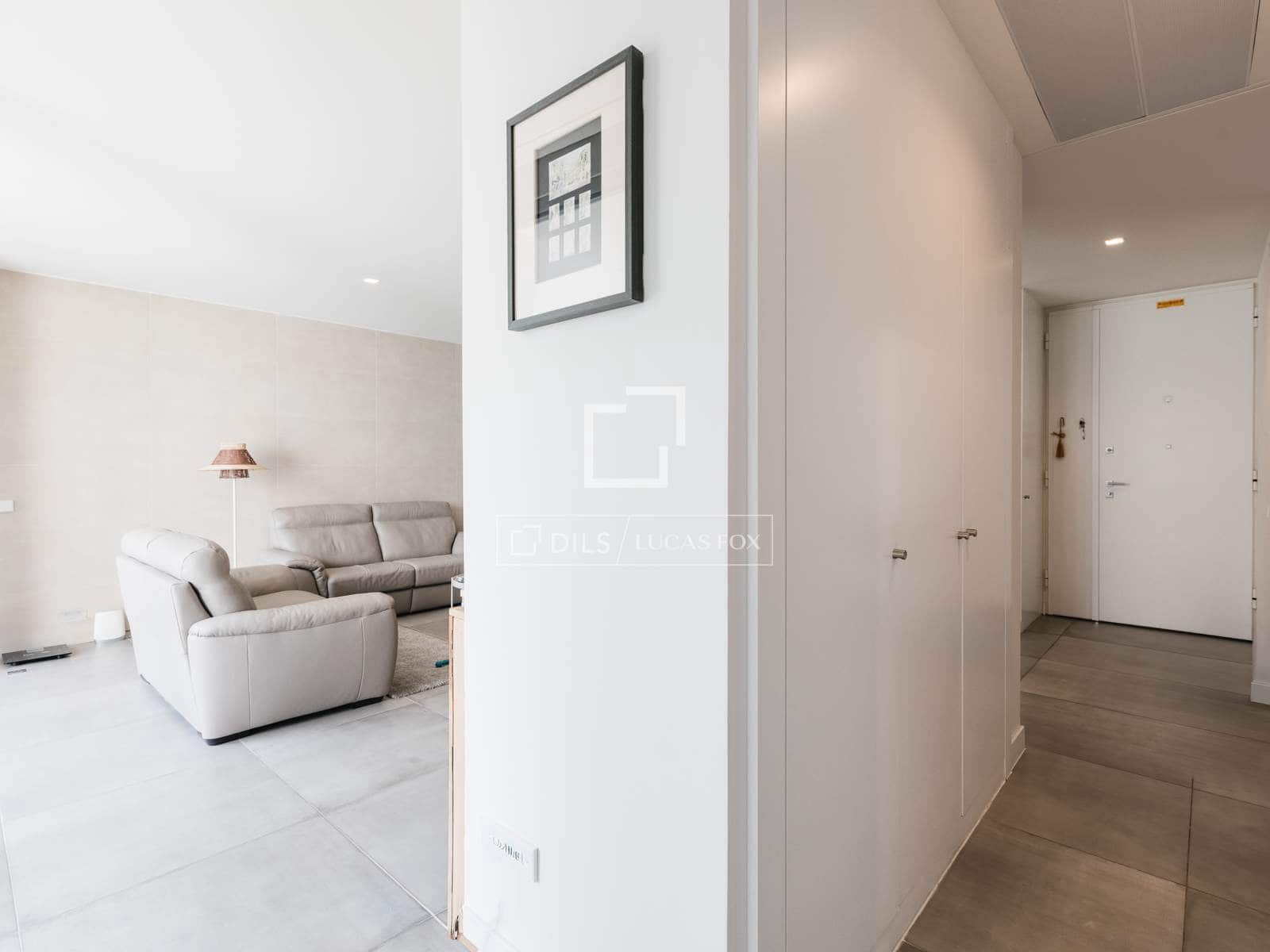 Villa/Maison de 3 chambres à louer à Madrid ville avec piscine garage - 6 300 € (Ref: 9832278)