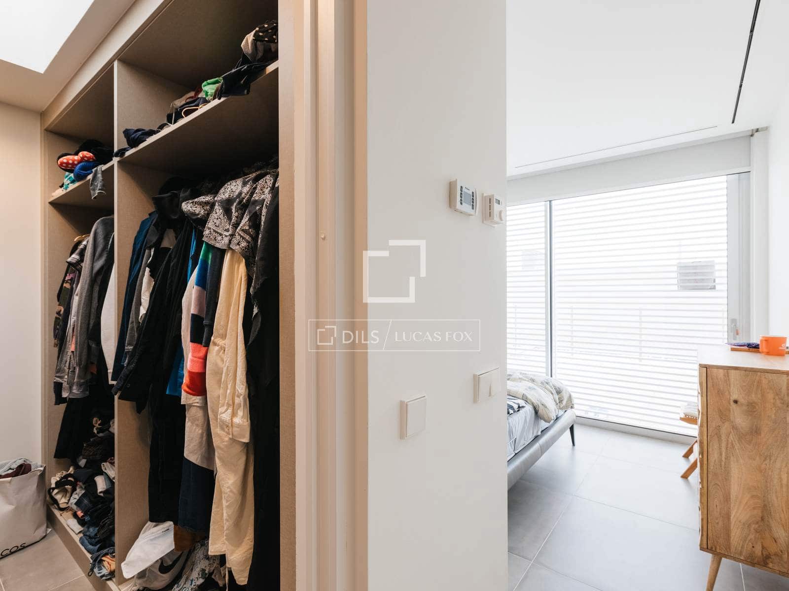 Villa/Maison de 3 chambres à louer à Madrid ville avec piscine garage - 6 300 € (Ref: 9832278)