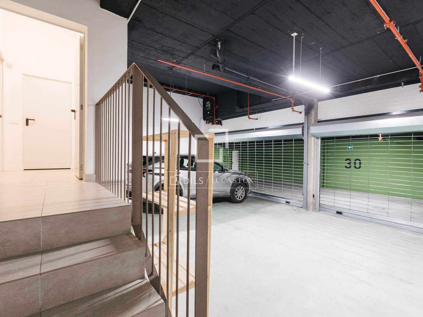Villa/Maison de 3 chambres à louer à Madrid ville avec piscine garage - 6 300 € (Ref: 9832278)