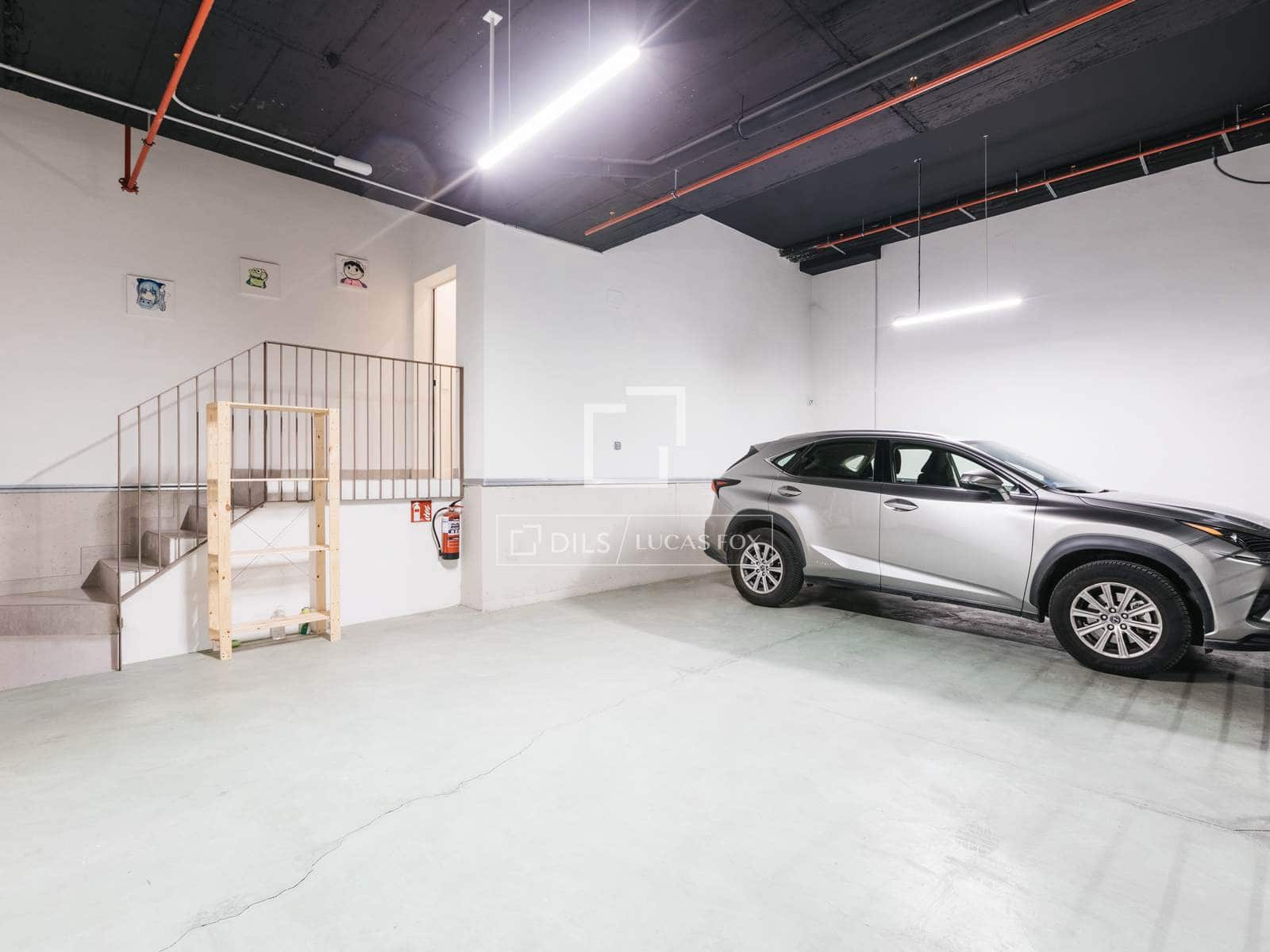 Villa/Maison de 3 chambres à louer à Madrid ville avec piscine garage - 6 300 € (Ref: 9832278)