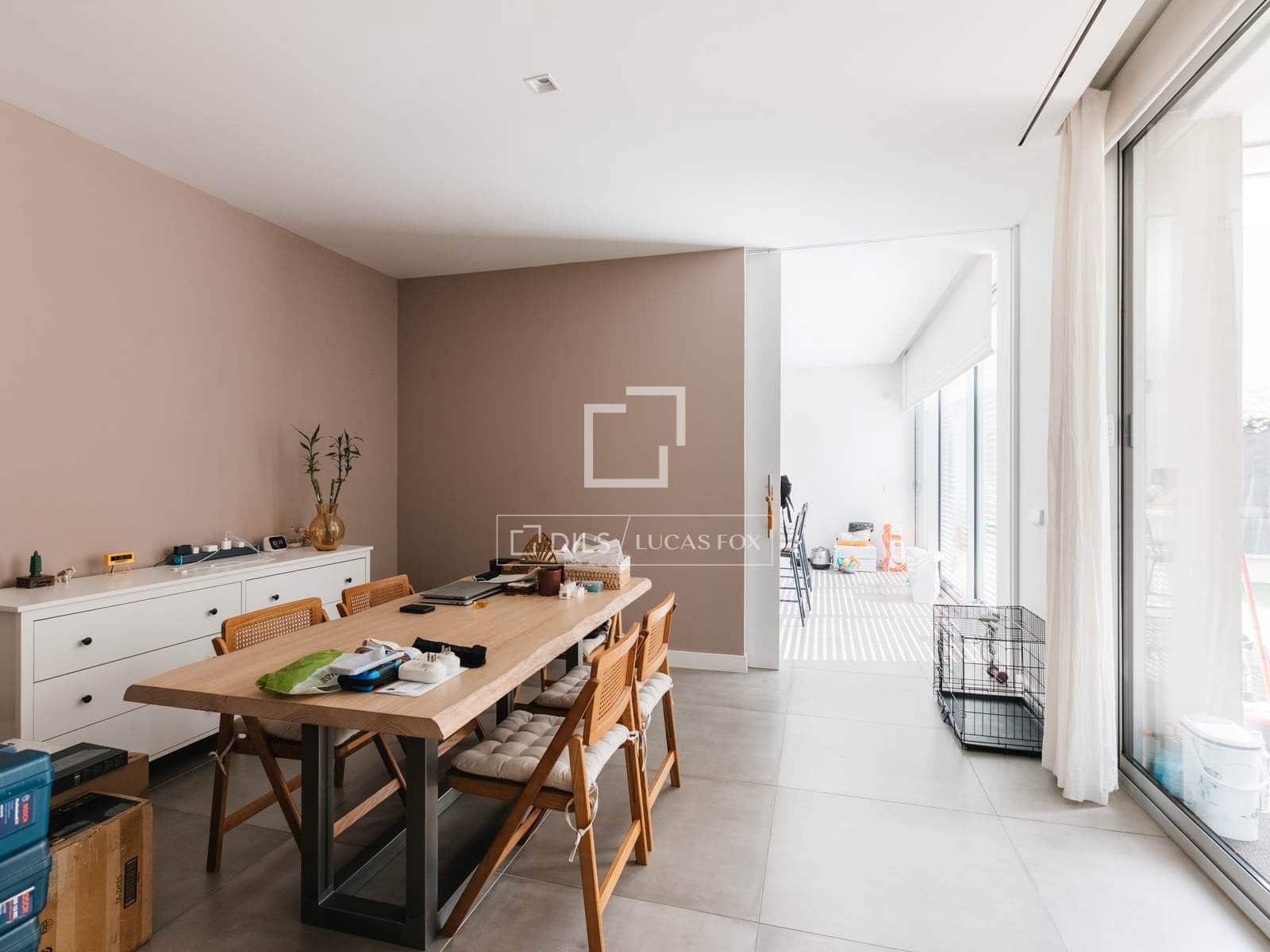 Villa/Maison de 3 chambres à louer à Madrid ville avec piscine garage - 6 300 € (Ref: 9832278)
