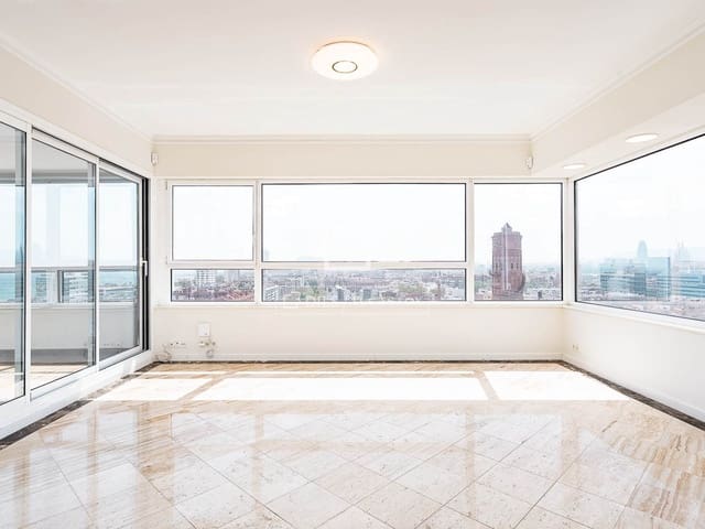 3 makuuhuone Huoneisto myytävänä paikassa Barcelona kaupunki mukana uima-altaan 
autotalli - 1 365 000 € (Ref: 9832280)