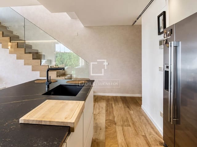 3 soverom Villa til salgs i Donostia-San Sebastián med svømmebasseng garasje - € 1 600 000 (Ref: 9832724)