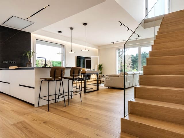 3 soverom Villa til salgs i Donostia-San Sebastián med svømmebasseng garasje - € 1 600 000 (Ref: 9832724)