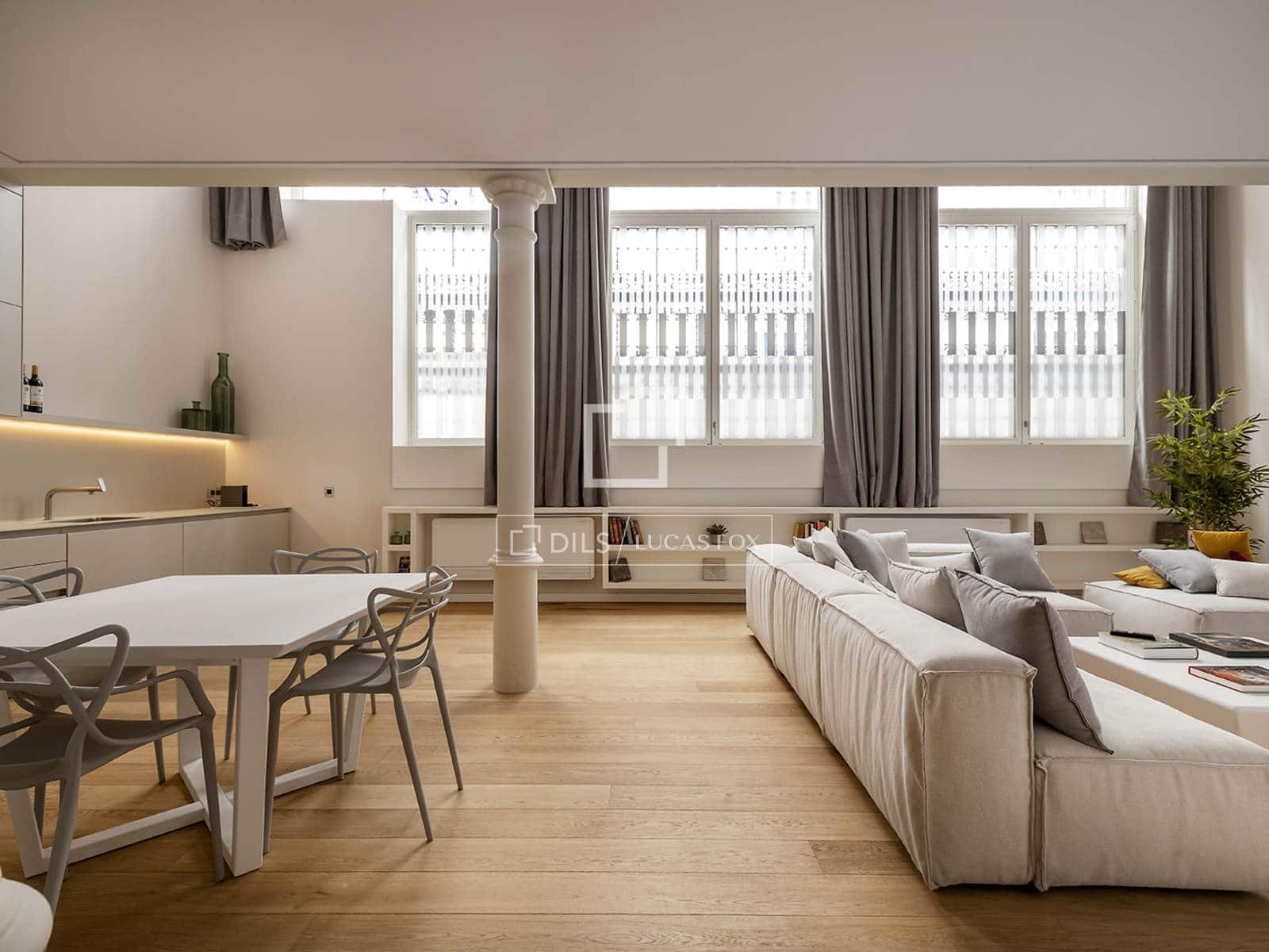 Apartment for rent in Barcelona city with pool - € 6,500 (Ref: 9832853)