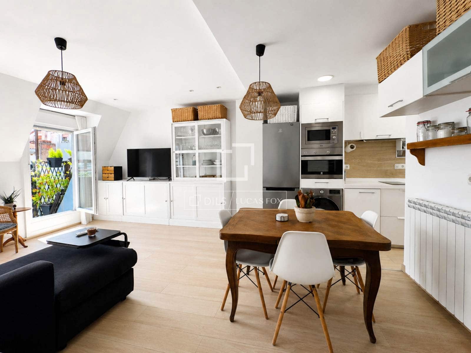 2 soverom Leilighet til salgs i Donostia-San Sebastian - € 745 000 (Ref: 9833009)