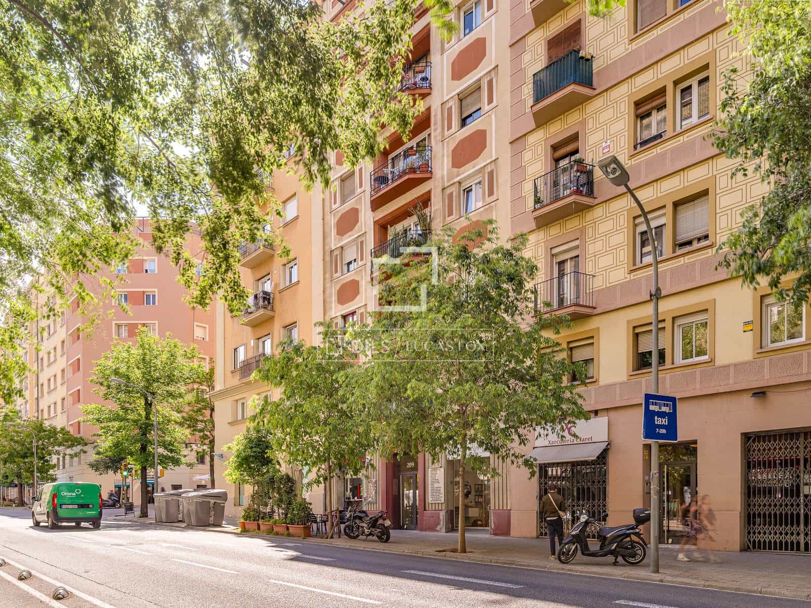 2 sypialnia Apartament na sprzedaż w Miasto Barcelona - 370 000 € (Ref: 9833010)