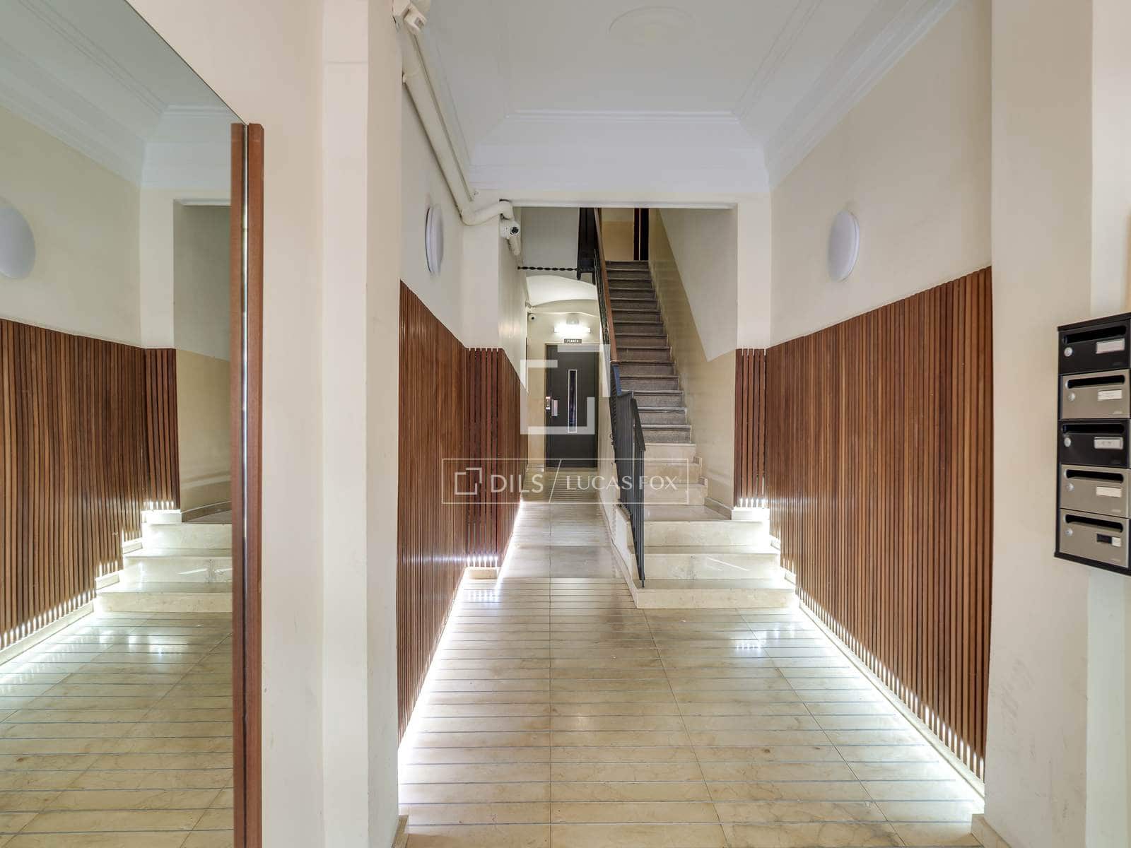 2 sypialnia Apartament na sprzedaż w Miasto Barcelona - 370 000 € (Ref: 9833010)
