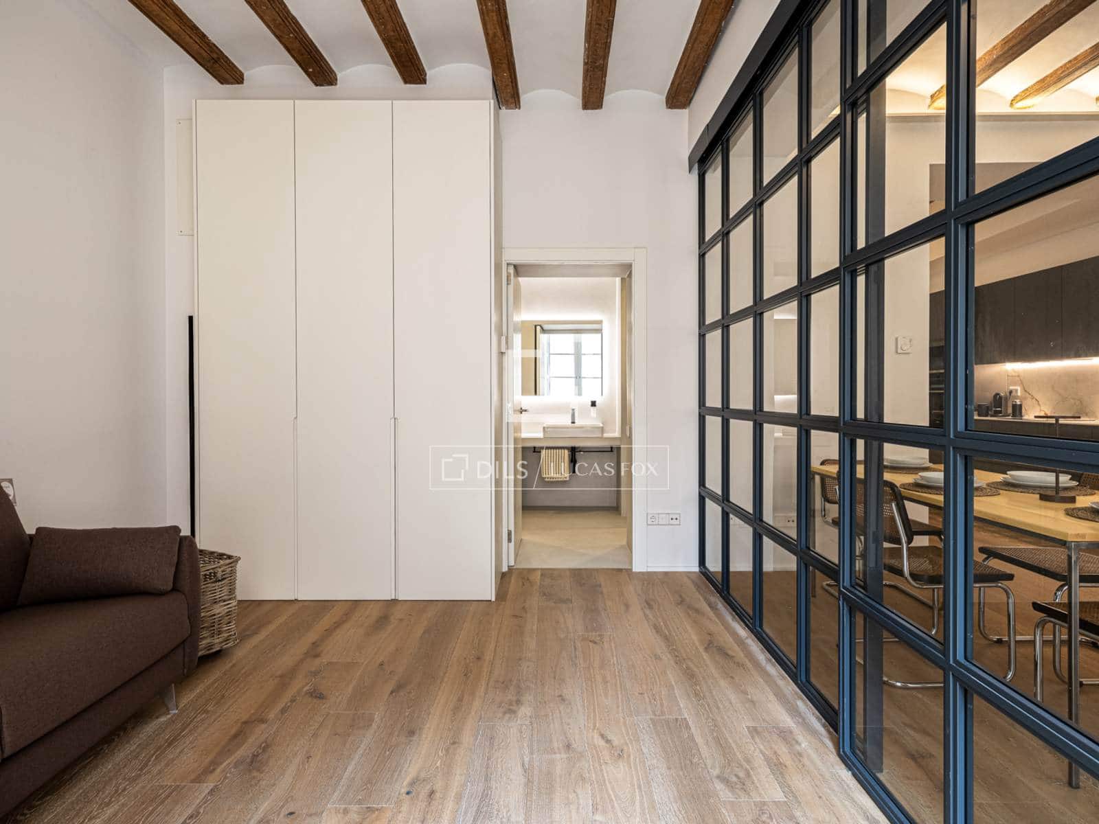2 slaapkamer Appartement te huur in Barcelona stad met zwembad - € 3.900 (Ref: 9834215)
