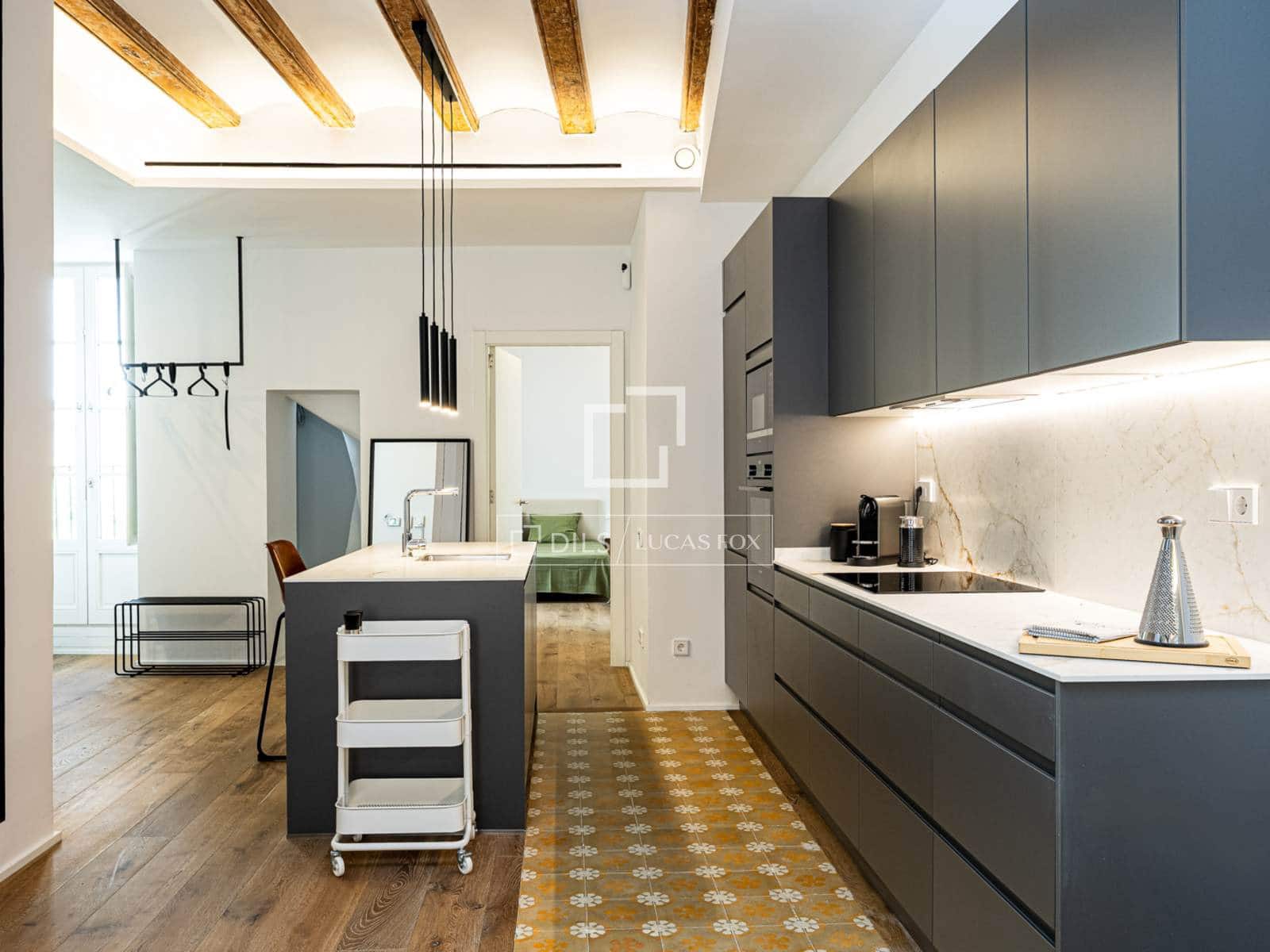 2 slaapkamer Appartement te huur in Barcelona stad met zwembad - € 3.900 (Ref: 9834215)