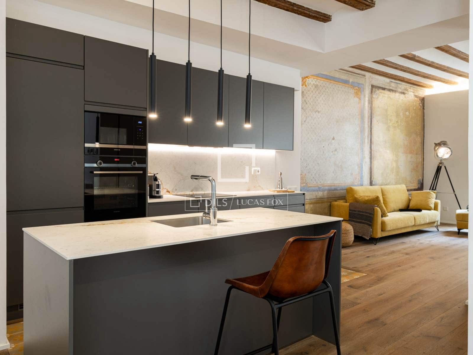2 slaapkamer Appartement te huur in Barcelona stad met zwembad - € 3.900 (Ref: 9834215)