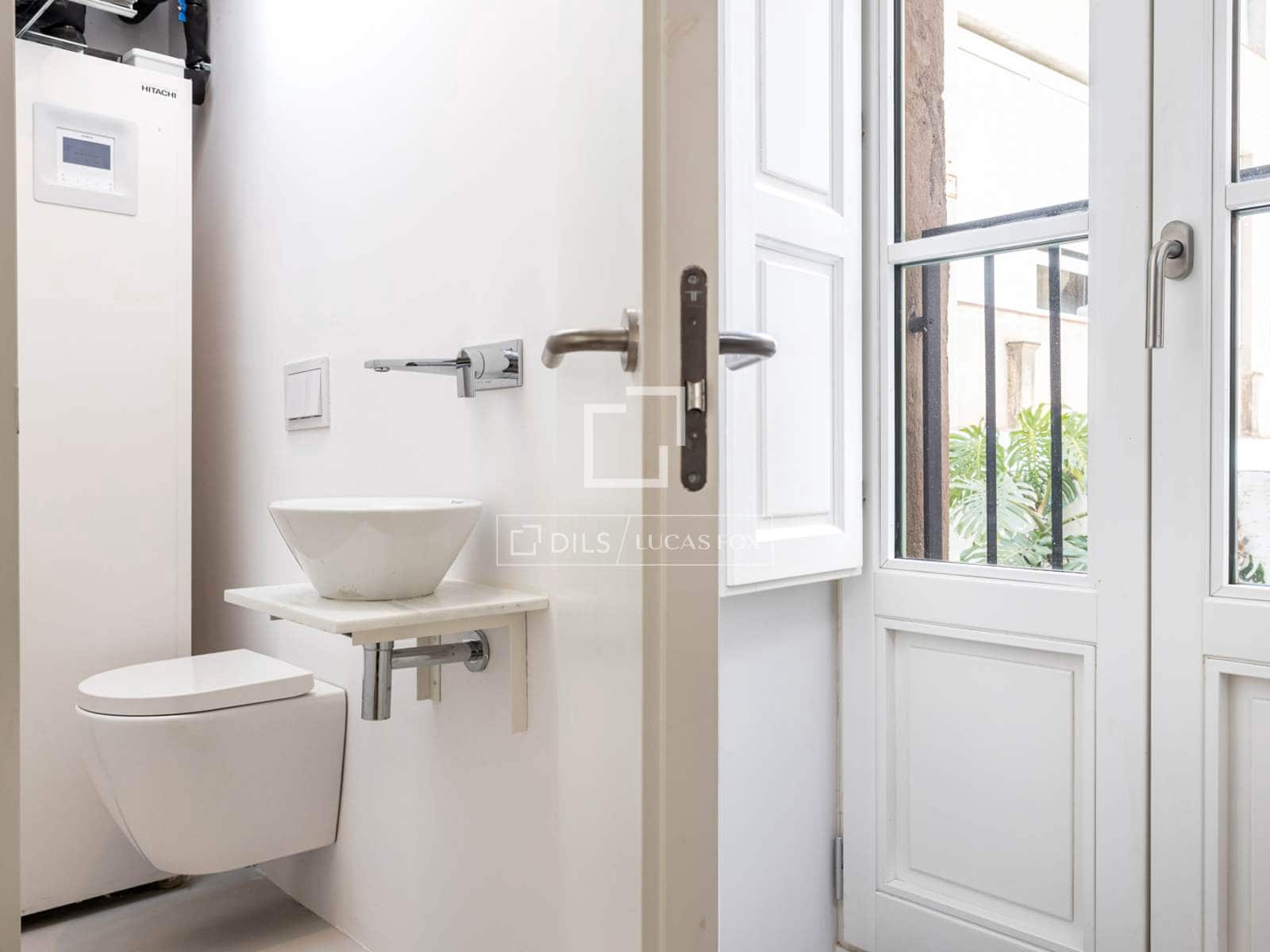 2 slaapkamer Appartement te huur in Barcelona stad met zwembad - € 3.900 (Ref: 9834215)
