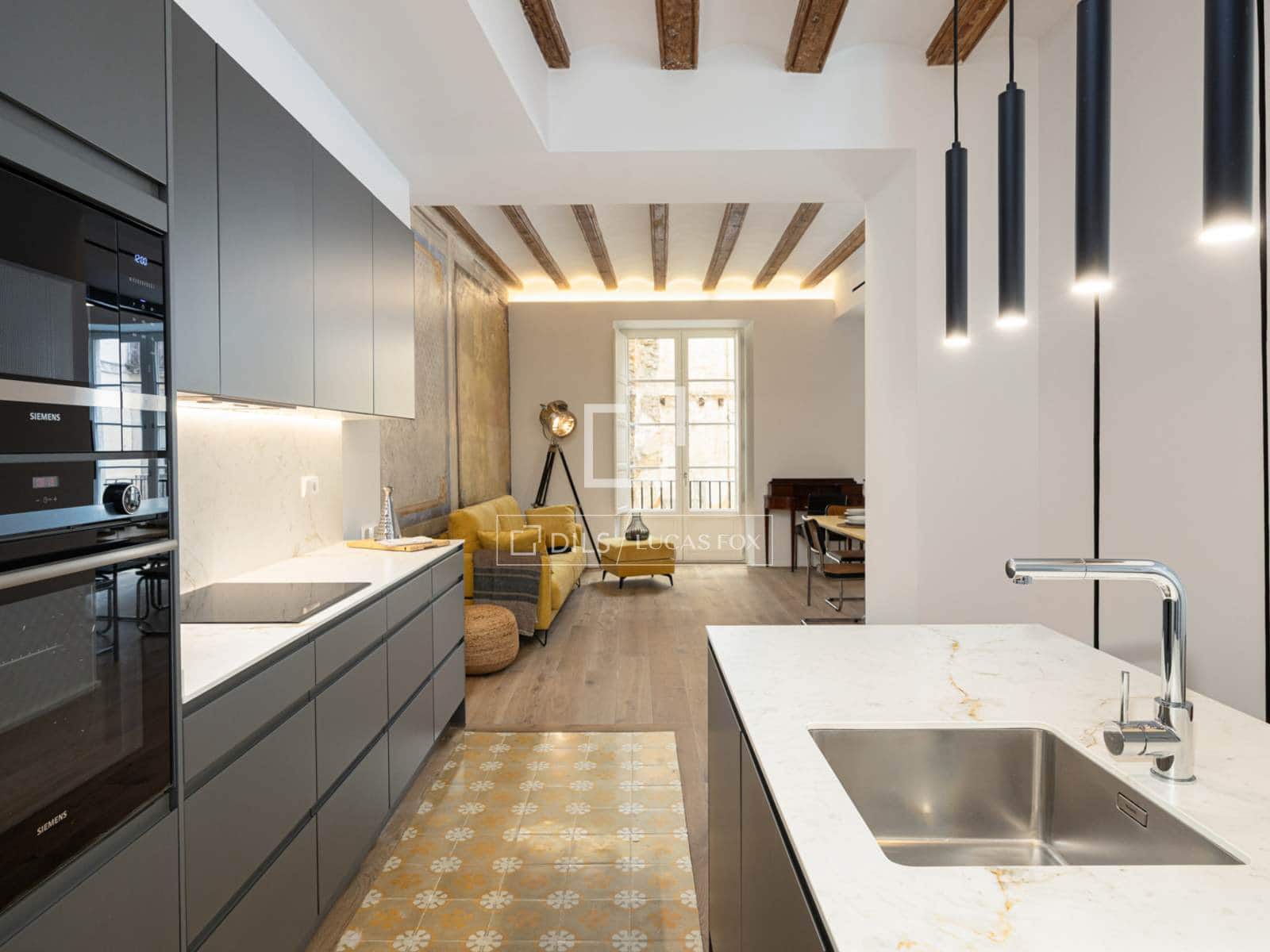 2 slaapkamer Appartement te huur in Barcelona stad met zwembad - € 3.900 (Ref: 9834215)