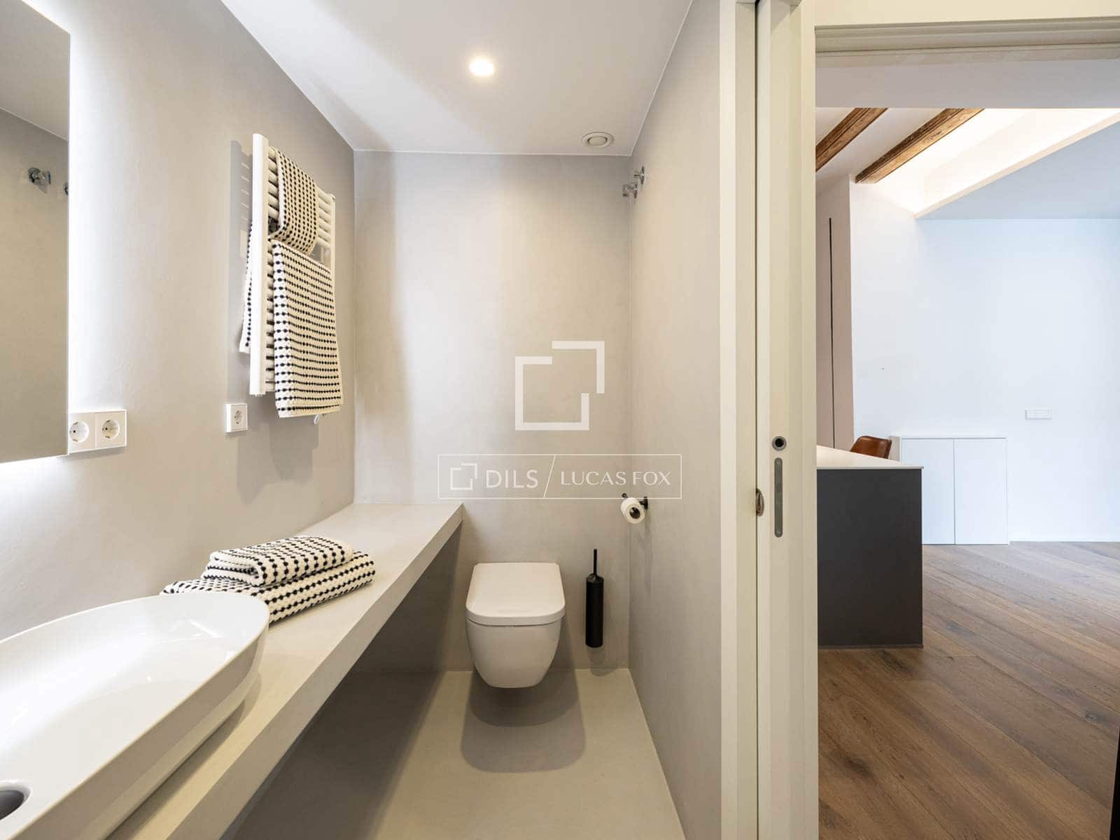 2 slaapkamer Appartement te huur in Barcelona stad met zwembad - € 3.900 (Ref: 9834215)