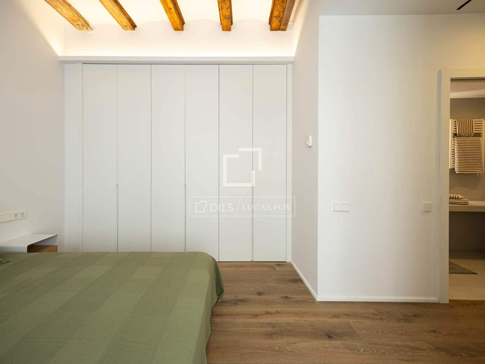 2 slaapkamer Appartement te huur in Barcelona stad met zwembad - € 3.900 (Ref: 9834215)