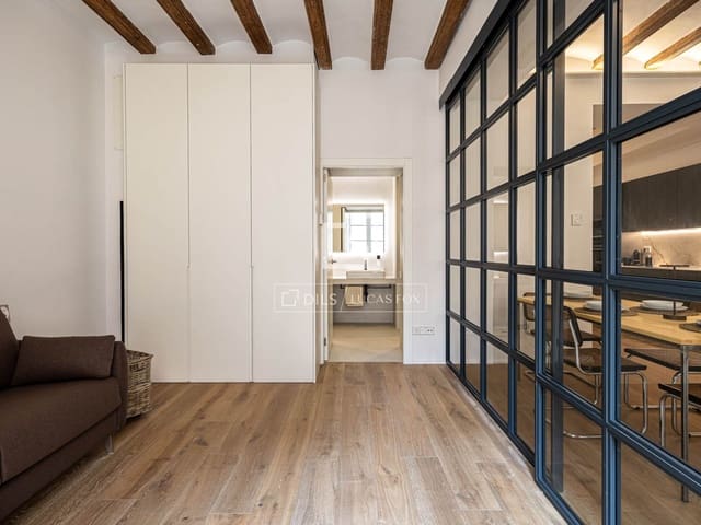 2 slaapkamer Appartement te huur in Barcelona stad met zwembad - € 3.900 (Ref: 9834215)