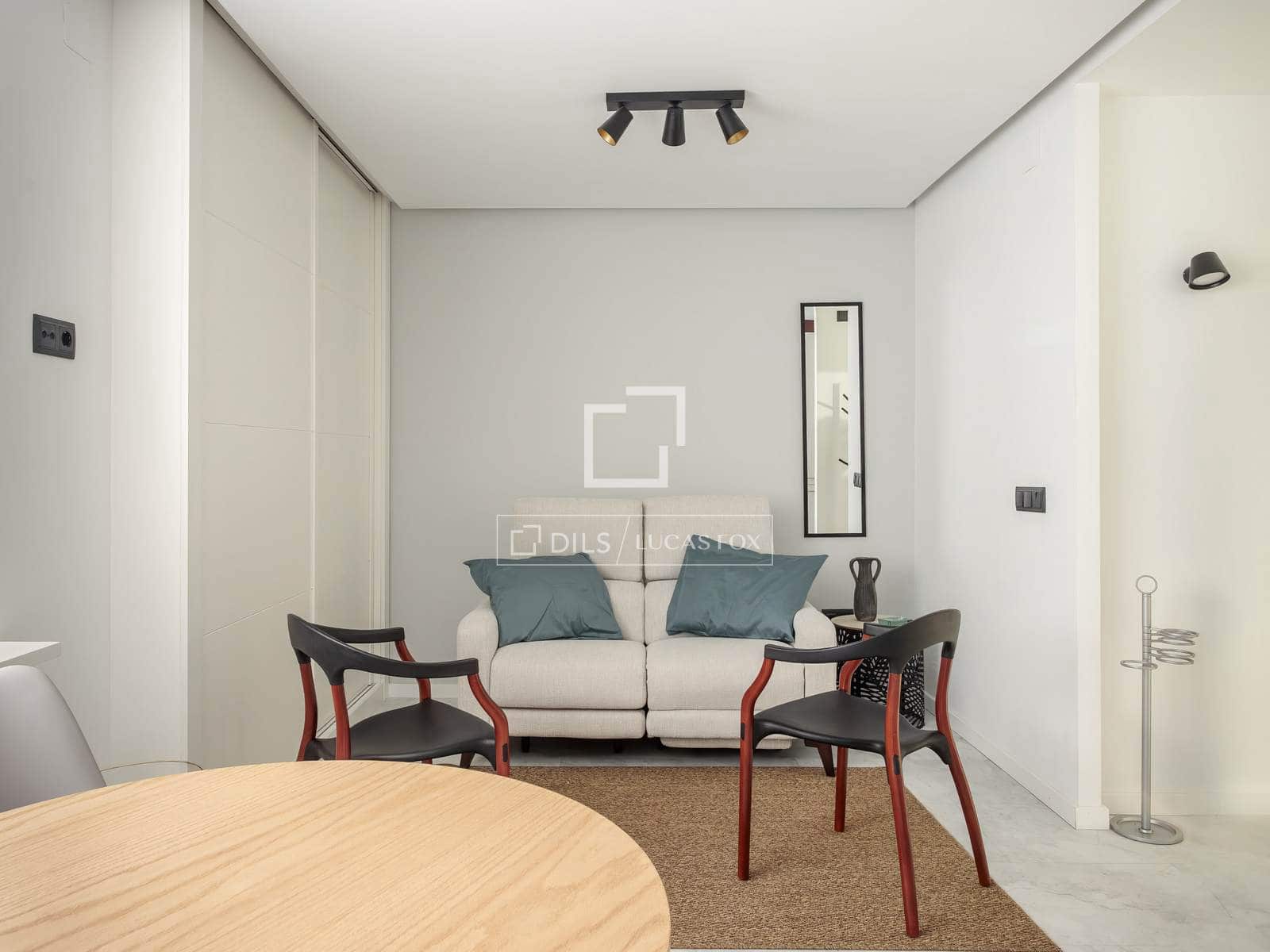 Apartment for rent in Madrid city - € 1,550 (Ref: 9834218)
