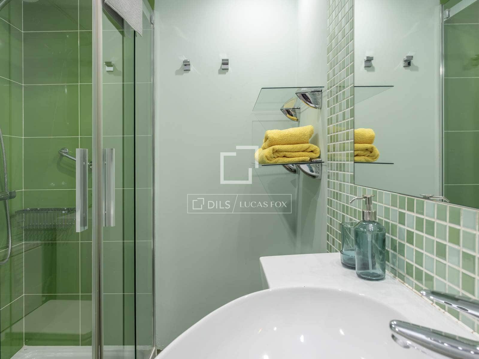 Apartment for rent in Madrid city - € 1,550 (Ref: 9834218)