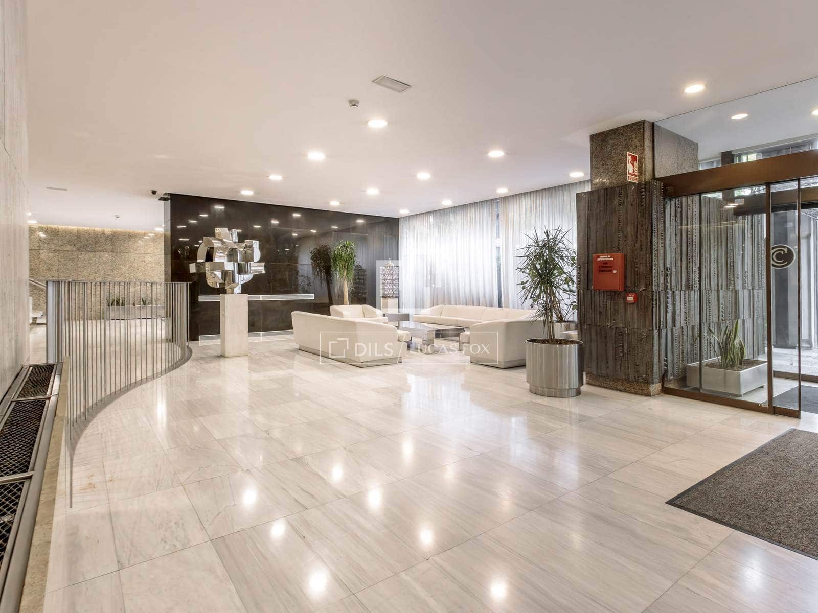 Apartment for rent in Madrid city - € 1,550 (Ref: 9834218)