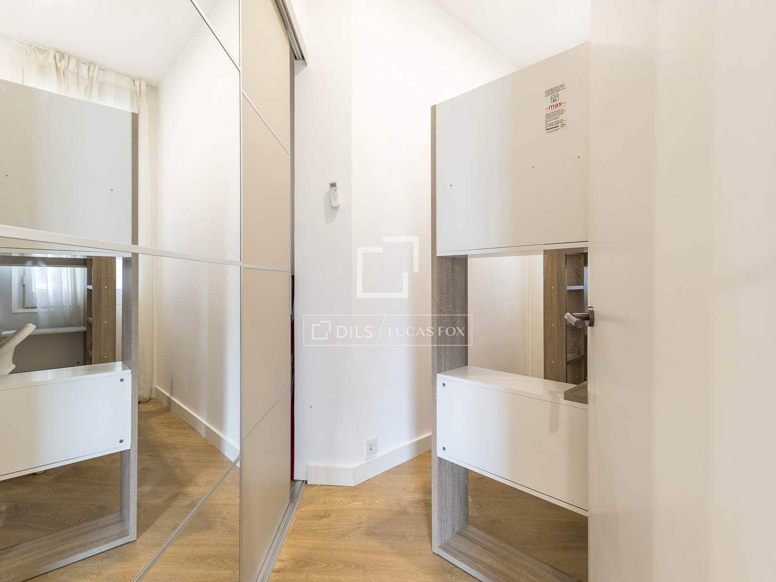 3 bedroom Apartment for sale in Barcelona city - € 725,000 (Ref: 9834537)
