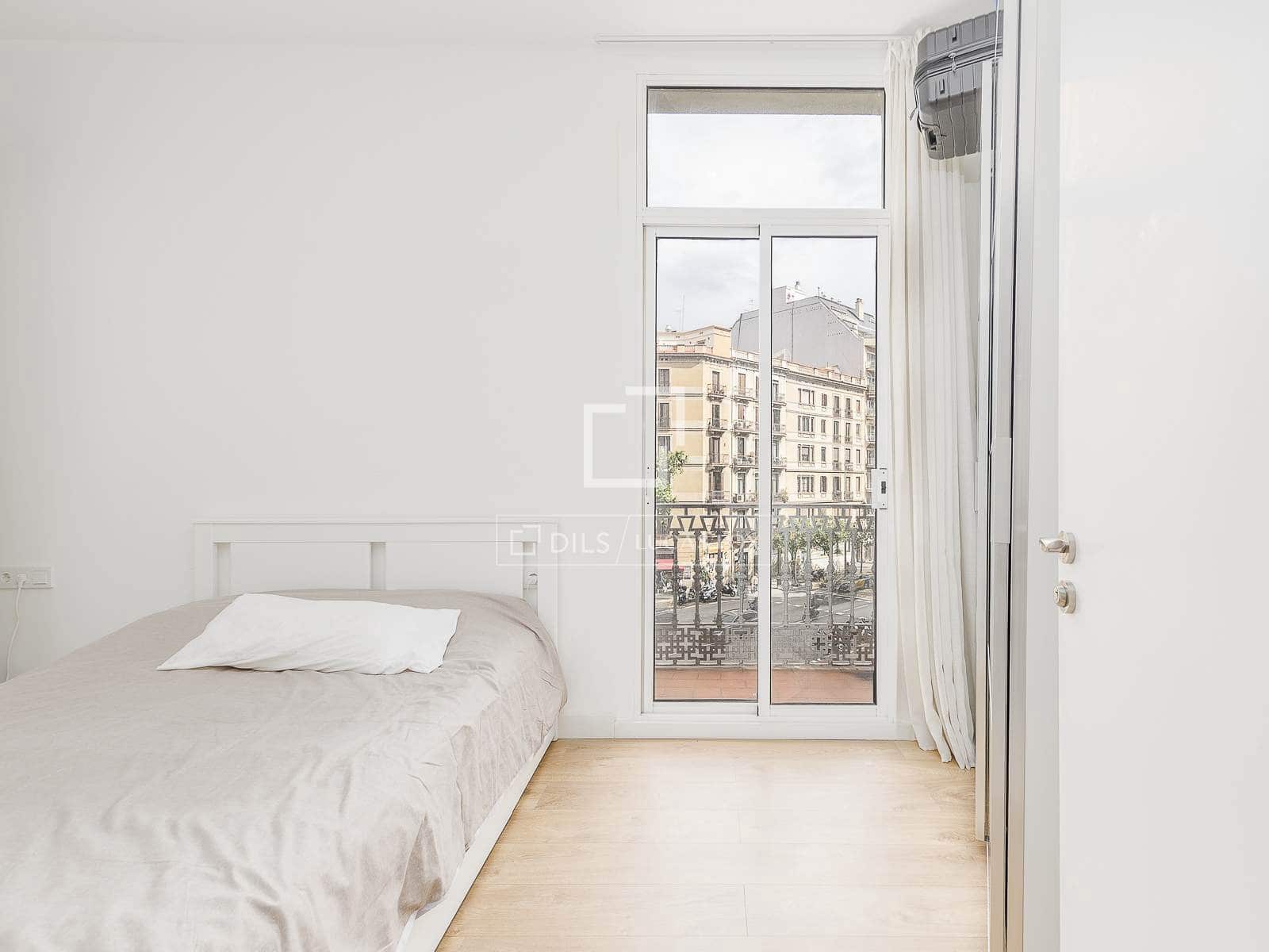 3 bedroom Apartment for sale in Barcelona city - € 725,000 (Ref: 9834537)