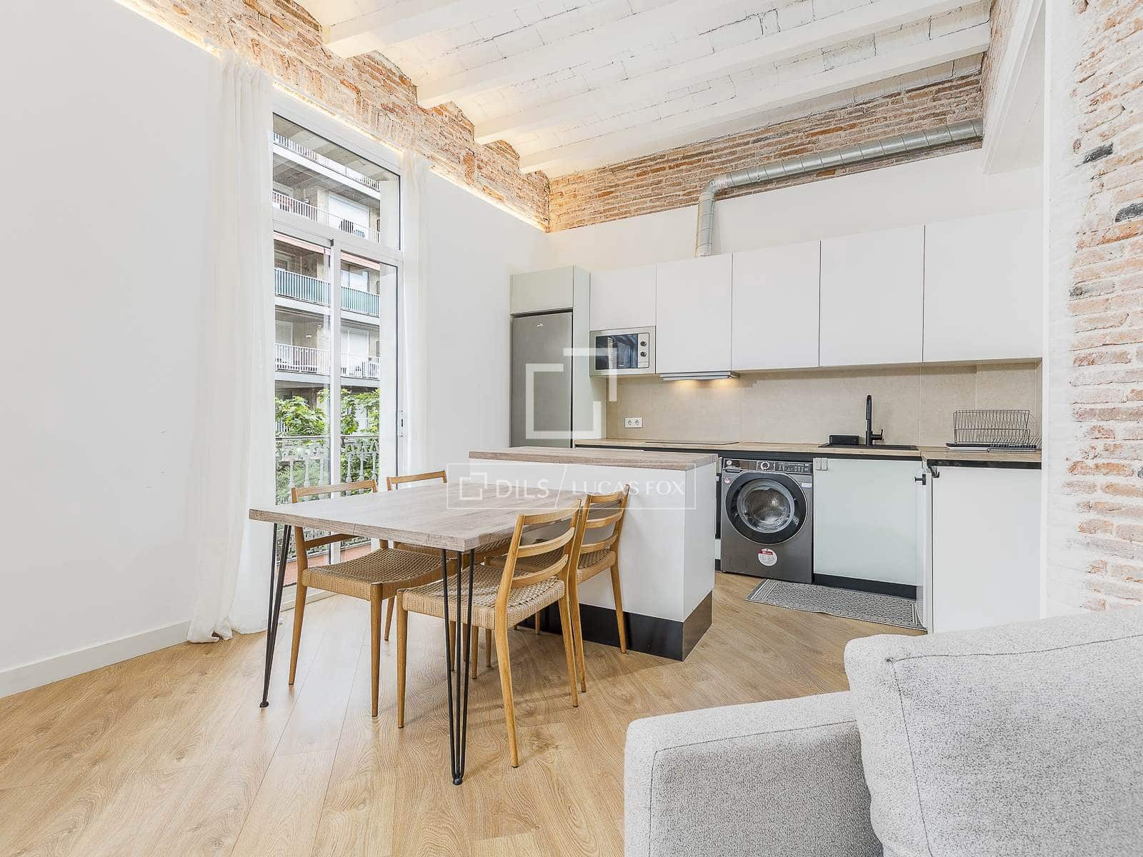 3 bedroom Apartment for sale in Barcelona city - € 725,000 (Ref: 9834537)