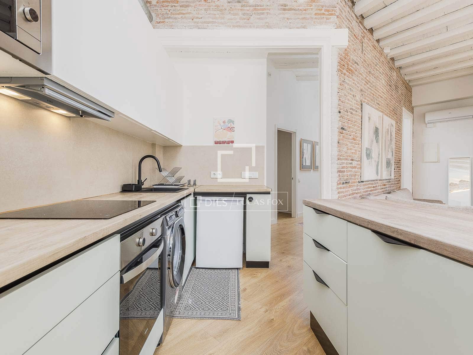 3 bedroom Apartment for sale in Barcelona city - € 725,000 (Ref: 9834537)