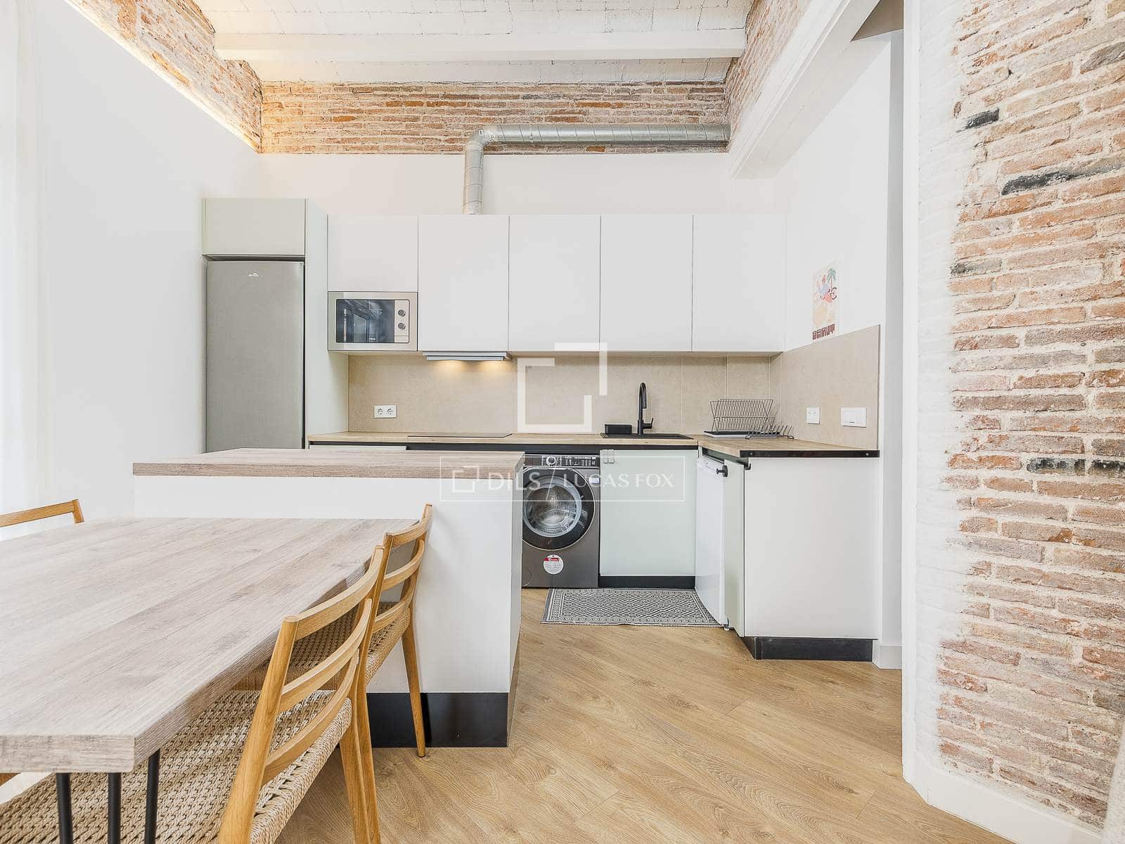 3 bedroom Apartment for sale in Barcelona city - € 725,000 (Ref: 9834537)