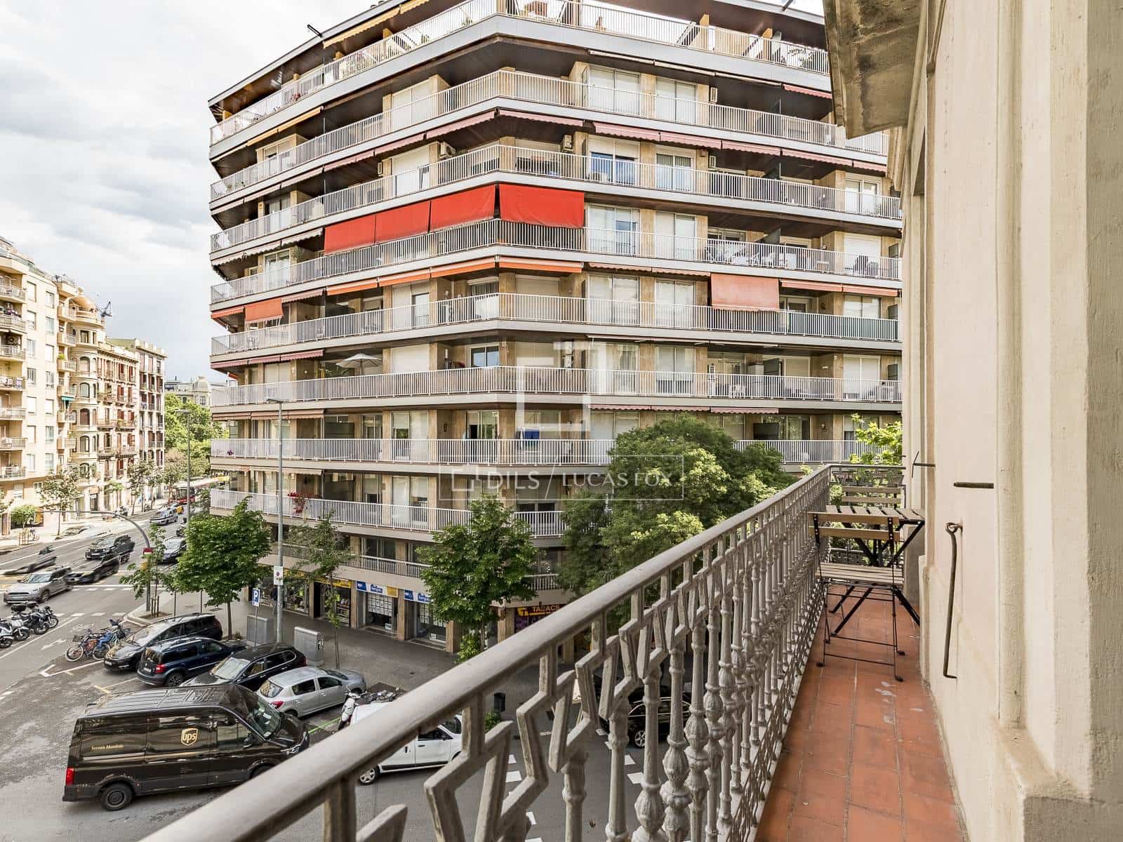3 bedroom Apartment for sale in Barcelona city - € 725,000 (Ref: 9834537)