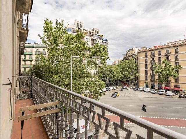 3 bedroom Apartment for sale in Barcelona city - € 725,000 (Ref: 9834537)