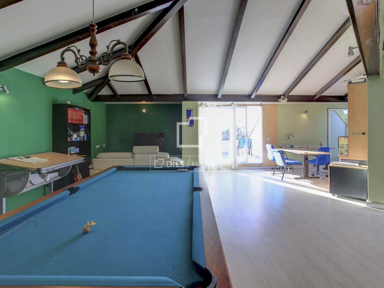 7 bedroom Villa for sale in Madrid city with pool garage - € 2,750,000 (Ref: 9834538)