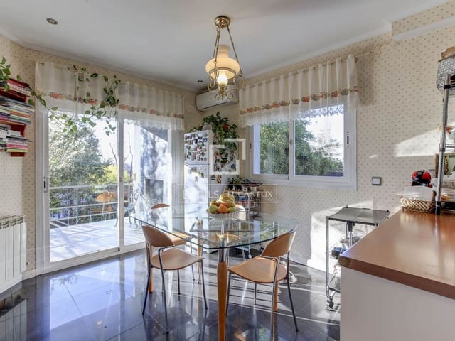 7 quarto Moradia para venda em Madrid cidade com piscina garagem - 2 750 000 € (Ref: 9834538)
