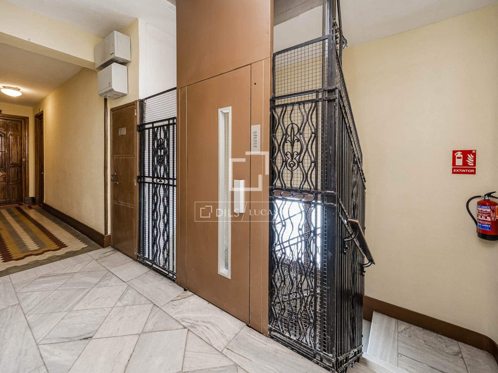 4 bedroom Penthouse for sale in Madrid city - € 1,600,000 (Ref: 9834648)