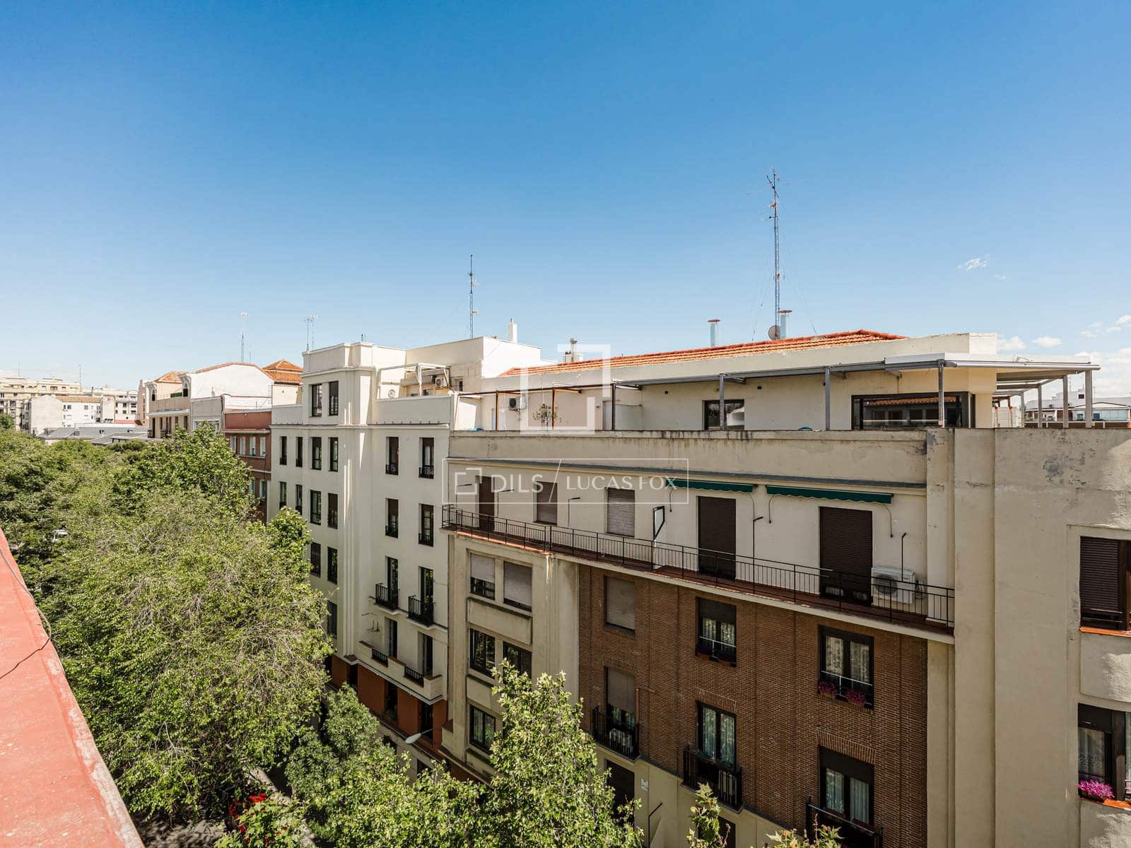 4 bedroom Penthouse for sale in Madrid city - € 1,600,000 (Ref: 9834648)