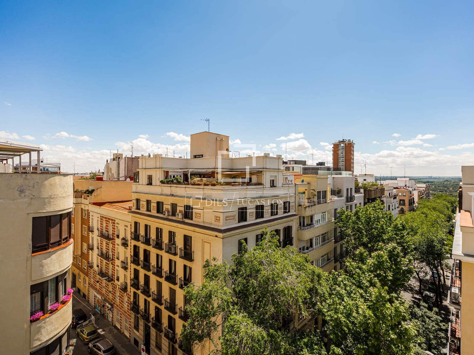 4 bedroom Penthouse for sale in Madrid city - € 1,600,000 (Ref: 9834648)