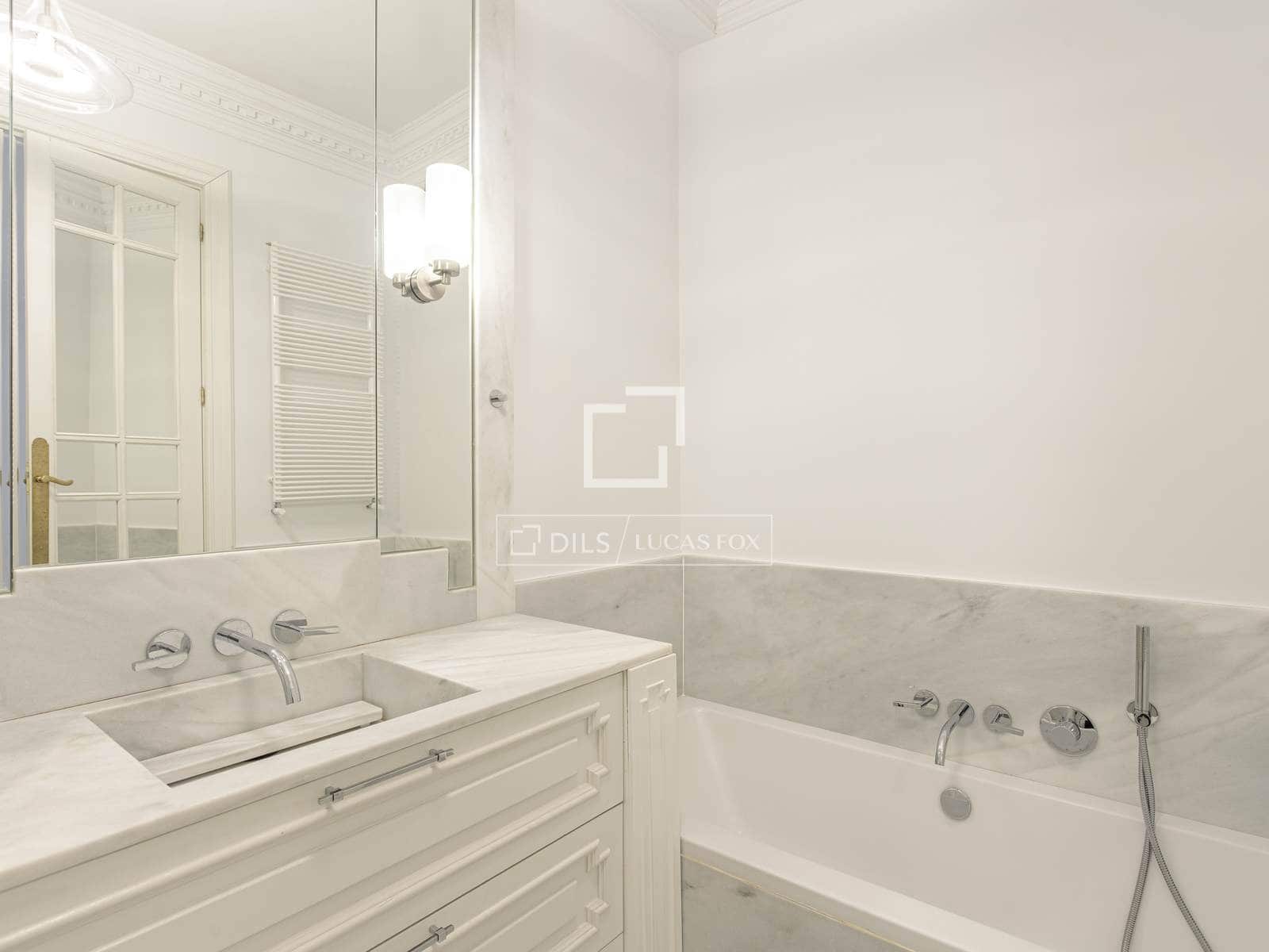 4 soveværelse Penthouse til leje i Madrid by - € 14.500 (Ref: 9834649)