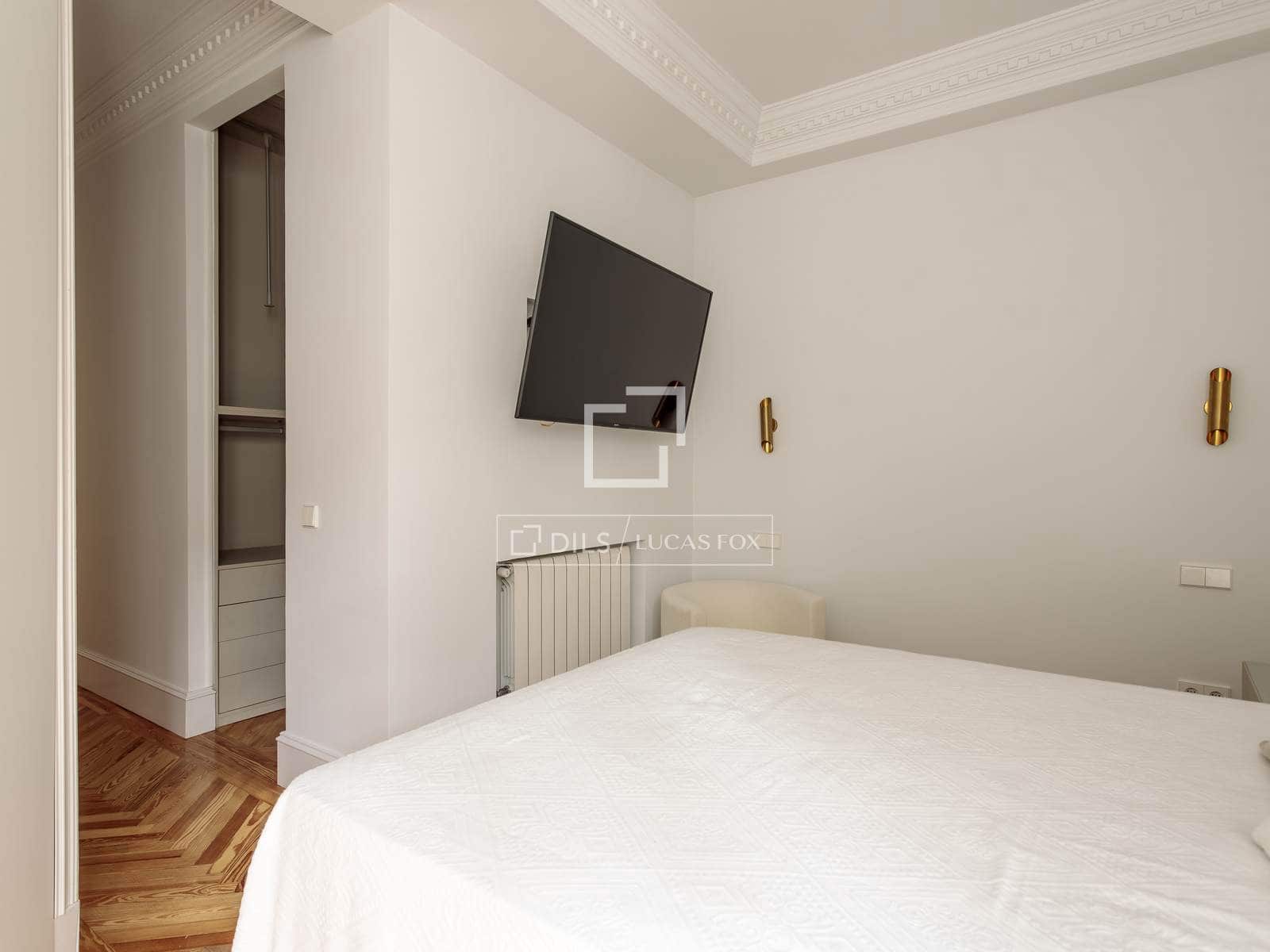 4 soveværelse Penthouse til leje i Madrid by - € 14.500 (Ref: 9834649)