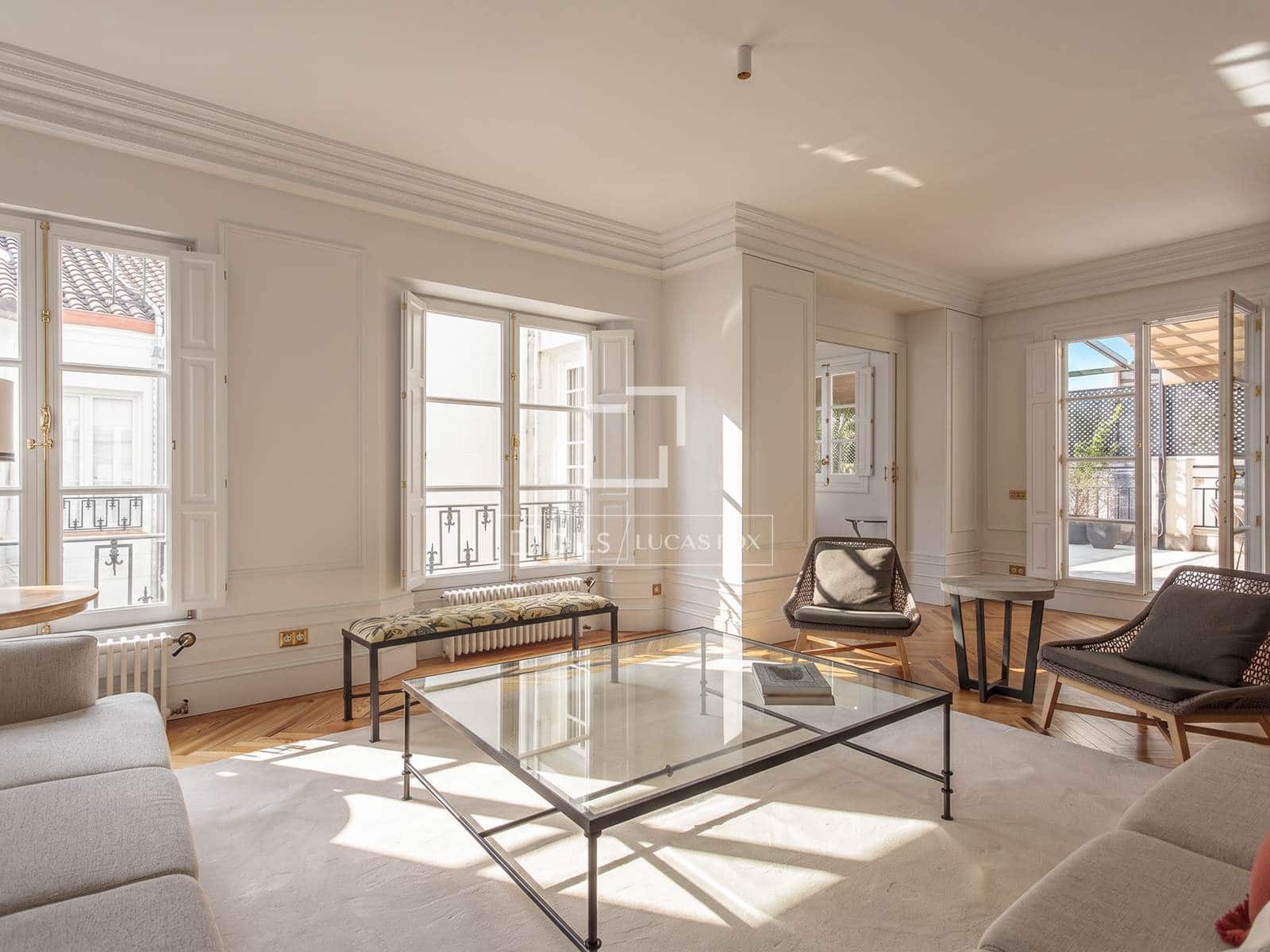 4 soveværelse Penthouse til leje i Madrid by - € 14.500 (Ref: 9834649)