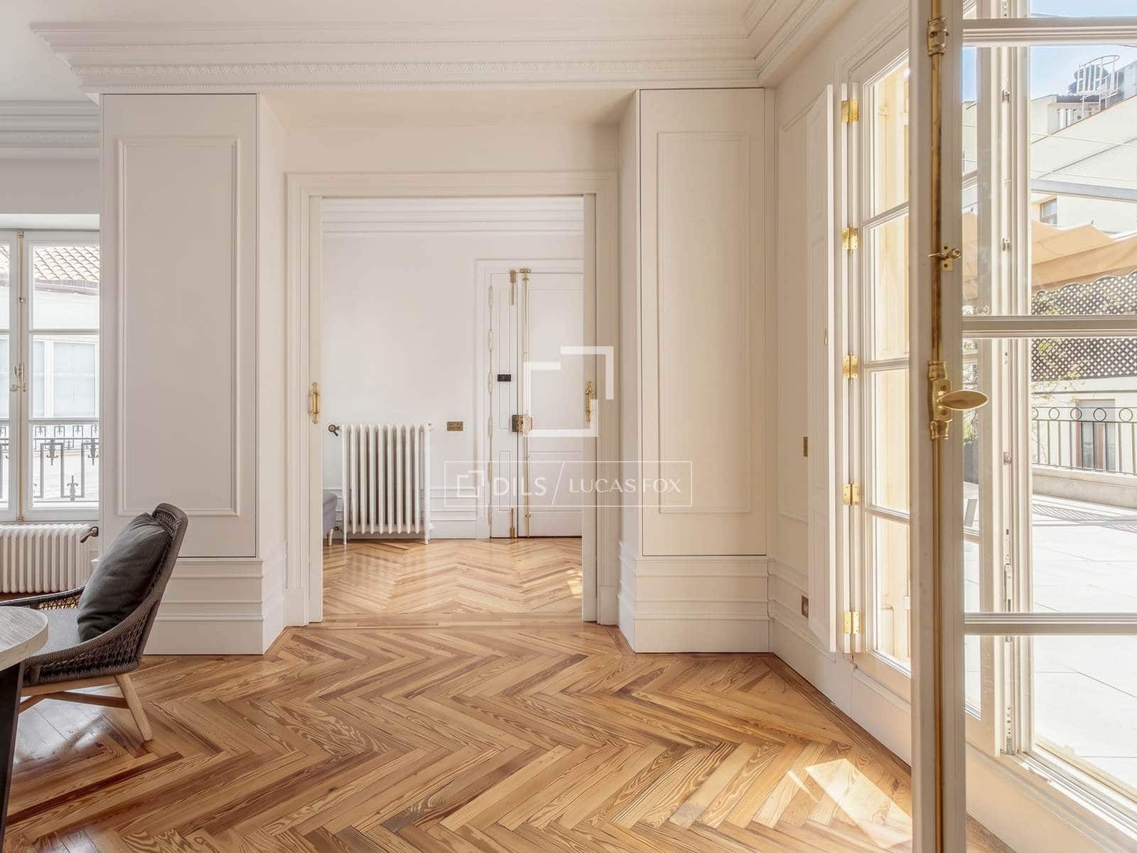 4 soveværelse Penthouse til leje i Madrid by - € 14.500 (Ref: 9834649)