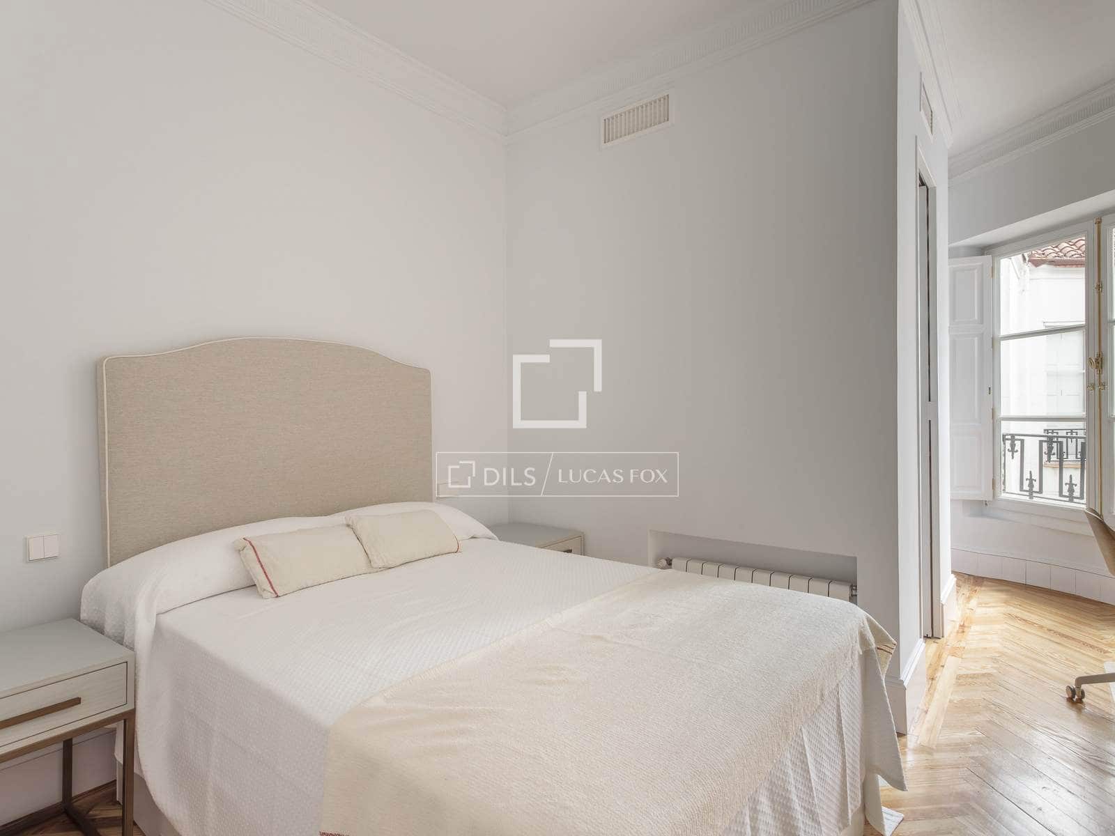 4 soveværelse Penthouse til leje i Madrid by - € 14.500 (Ref: 9834649)