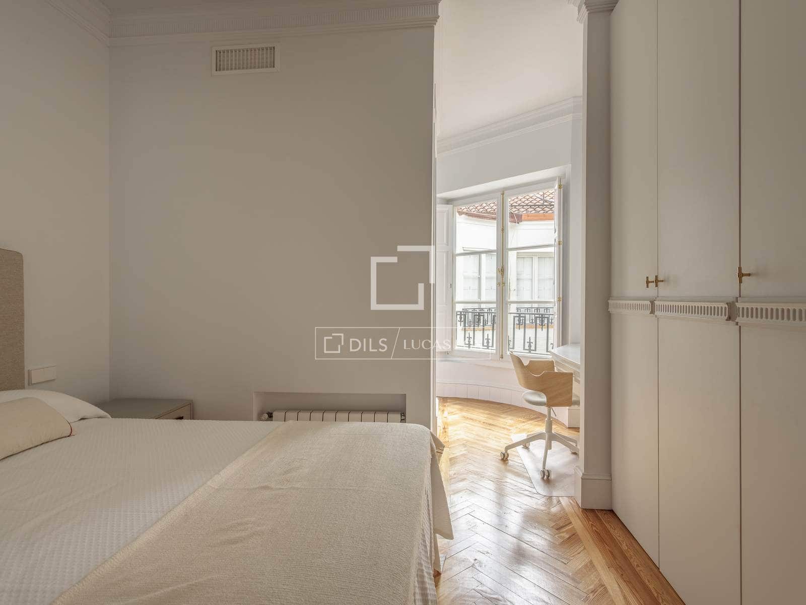 4 soveværelse Penthouse til leje i Madrid by - € 14.500 (Ref: 9834649)