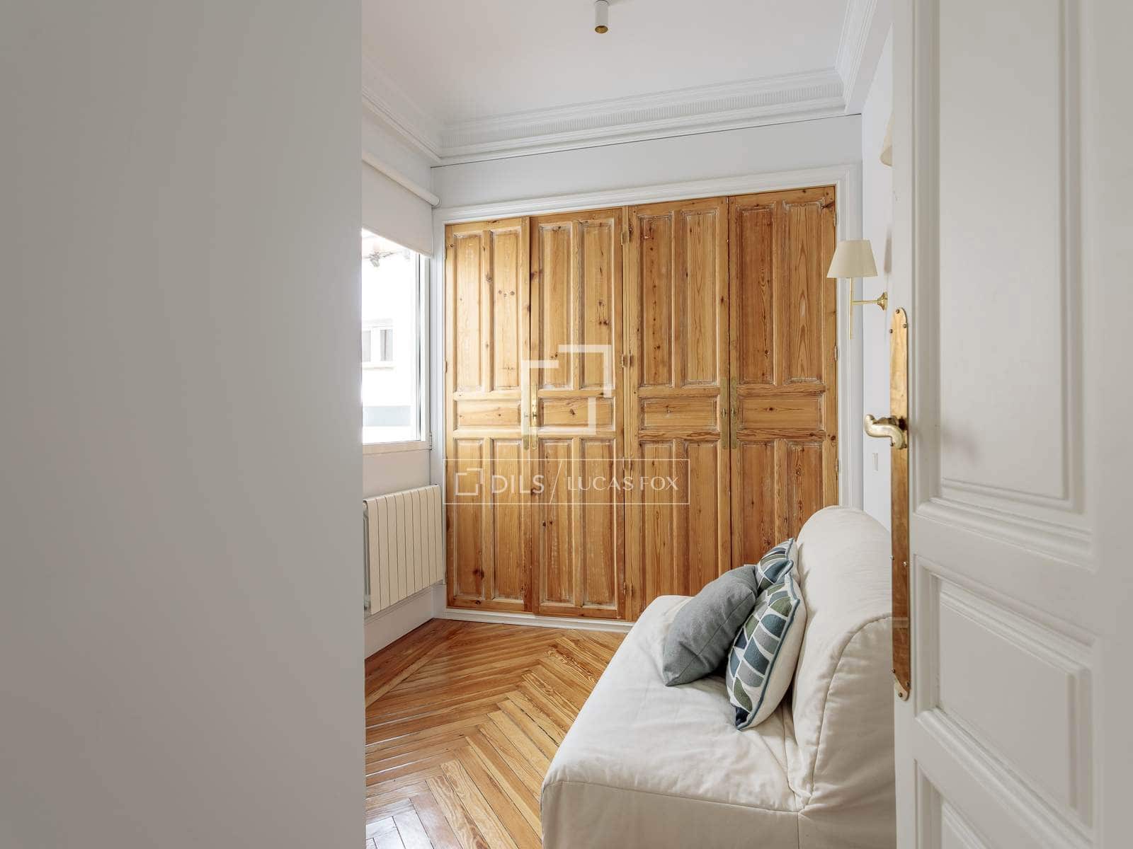 4 soveværelse Penthouse til leje i Madrid by - € 14.500 (Ref: 9834649)
