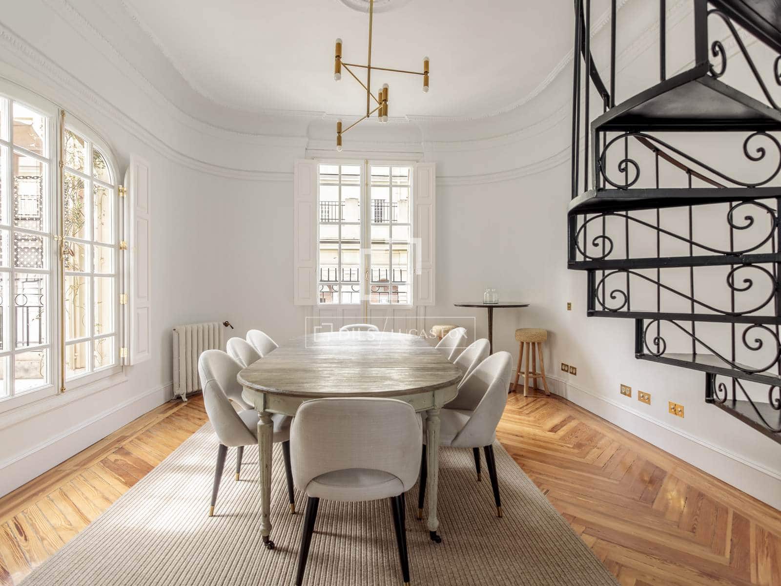 4 soveværelse Penthouse til leje i Madrid by - € 14.500 (Ref: 9834649)